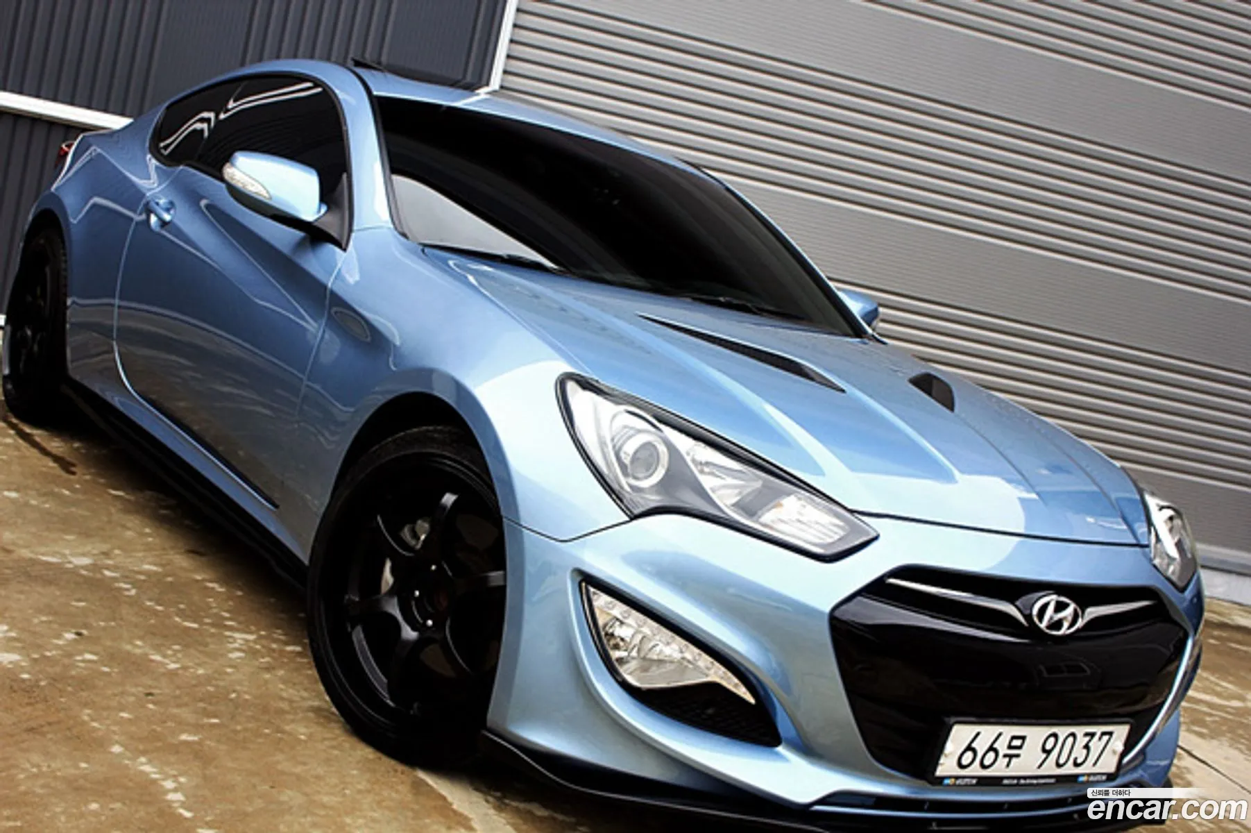 Hyundai Genesis I 200 Turbo D 2010 - фотография 18587508