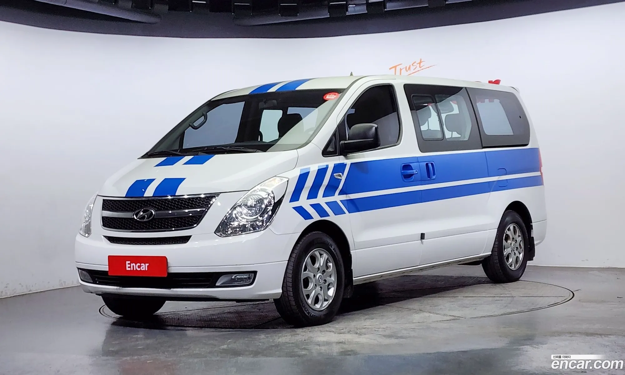 Hyundai Starex 12-Seater Wagon 2015 - фотография 17900548