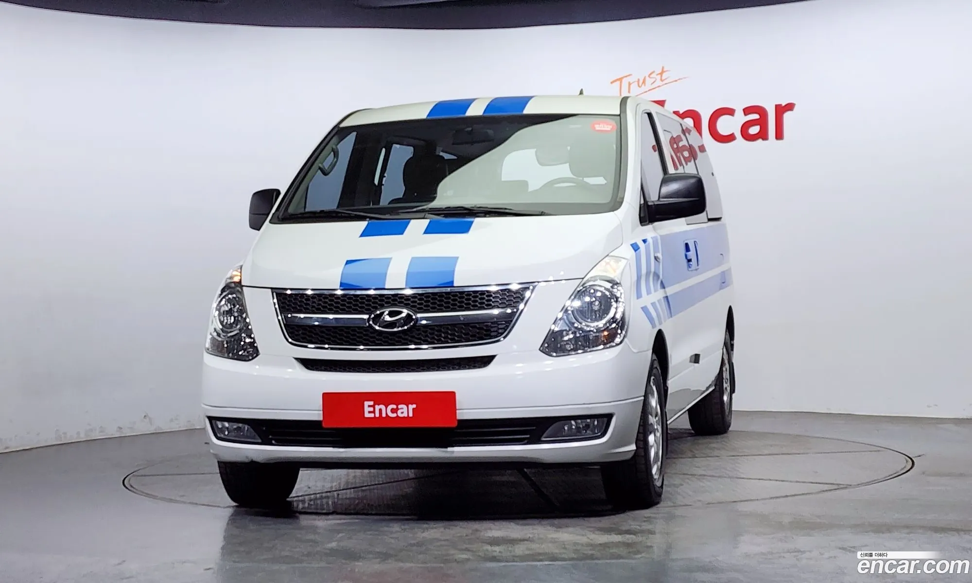 Hyundai Starex 12-Seater Wagon 2015 - фотография 17900551