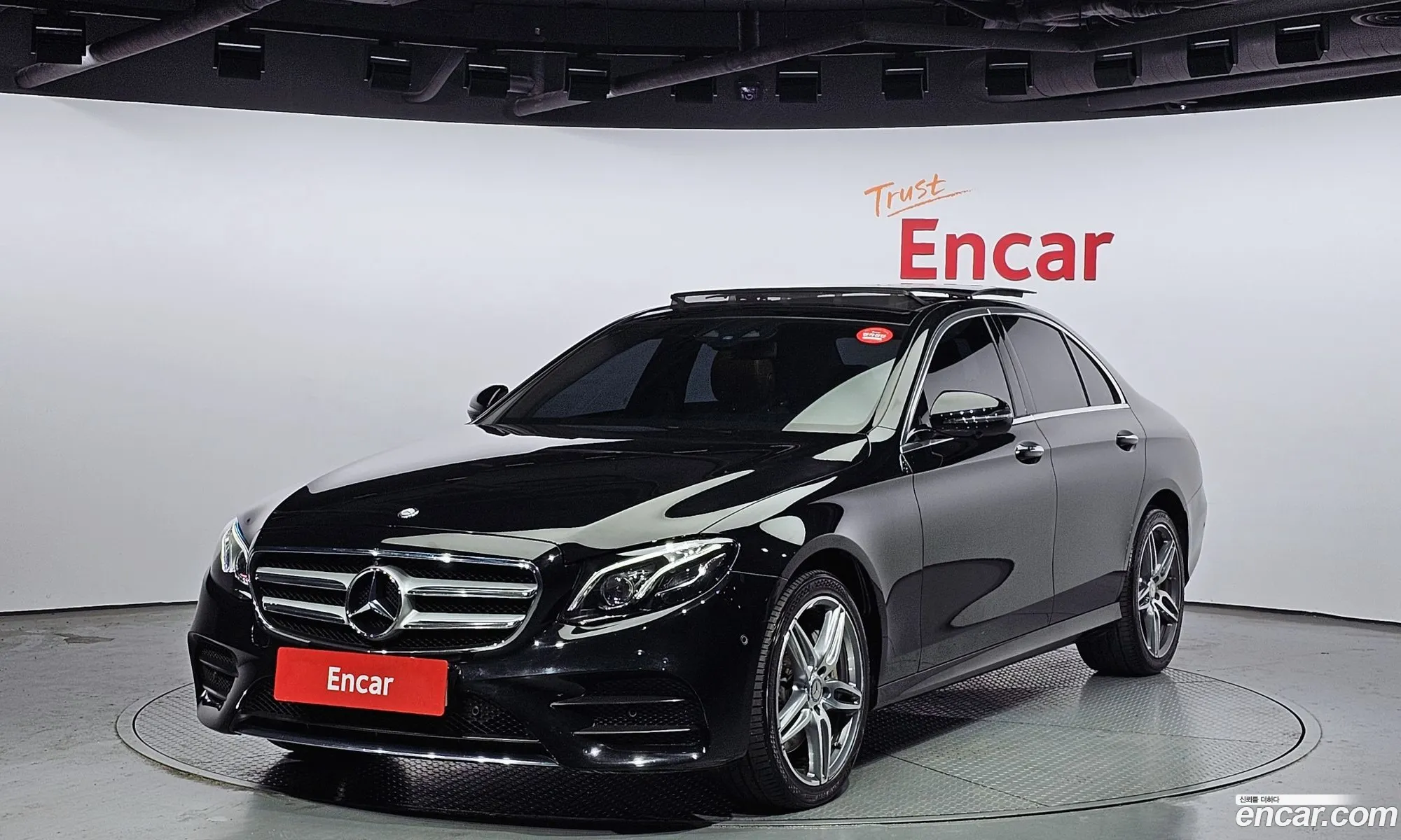 Mercedes-Benz E-Klasse E350D 2017 - фотография 12067345