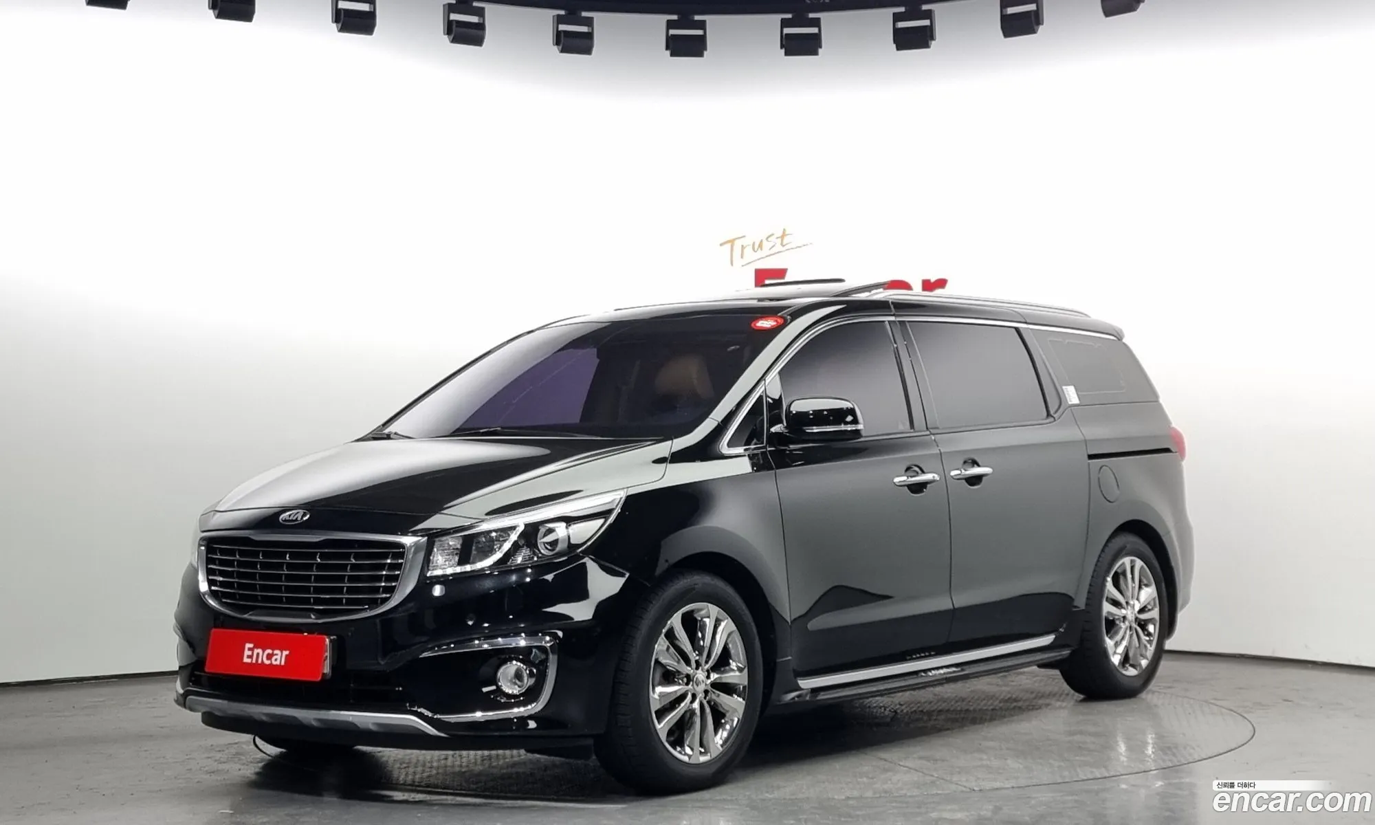 Kia Carnival 9-Seater Prestige 2018 - фотография 18383862