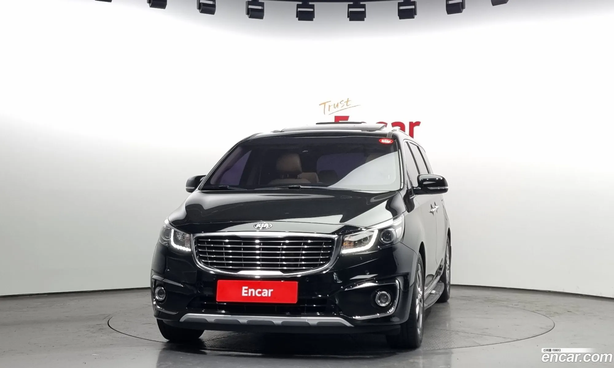 Kia Carnival 9-Seater Prestige 2018 - фотография 18383864