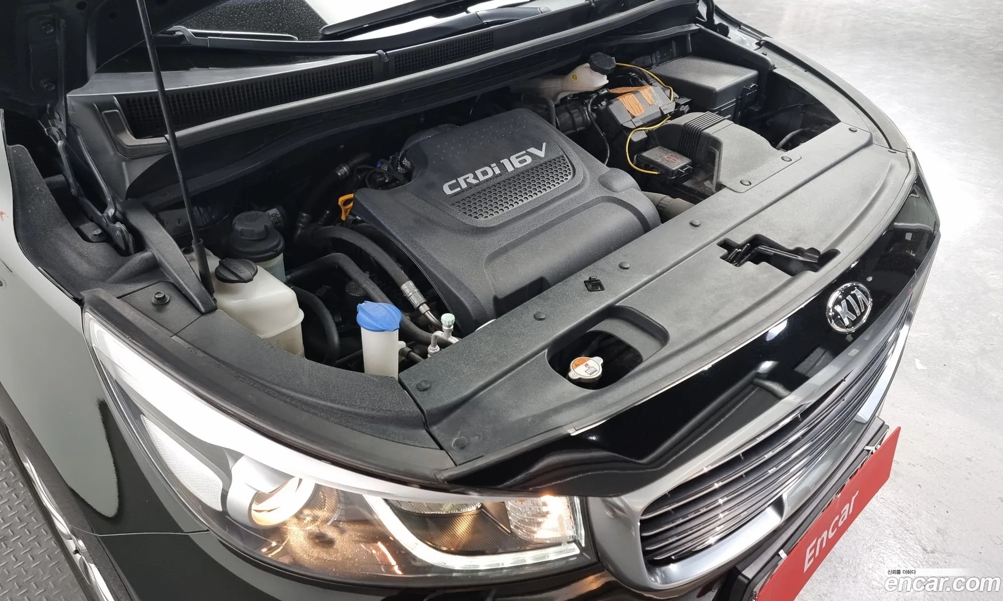 Kia Carnival 9-Seater Prestige 2018 - фотография 18383867