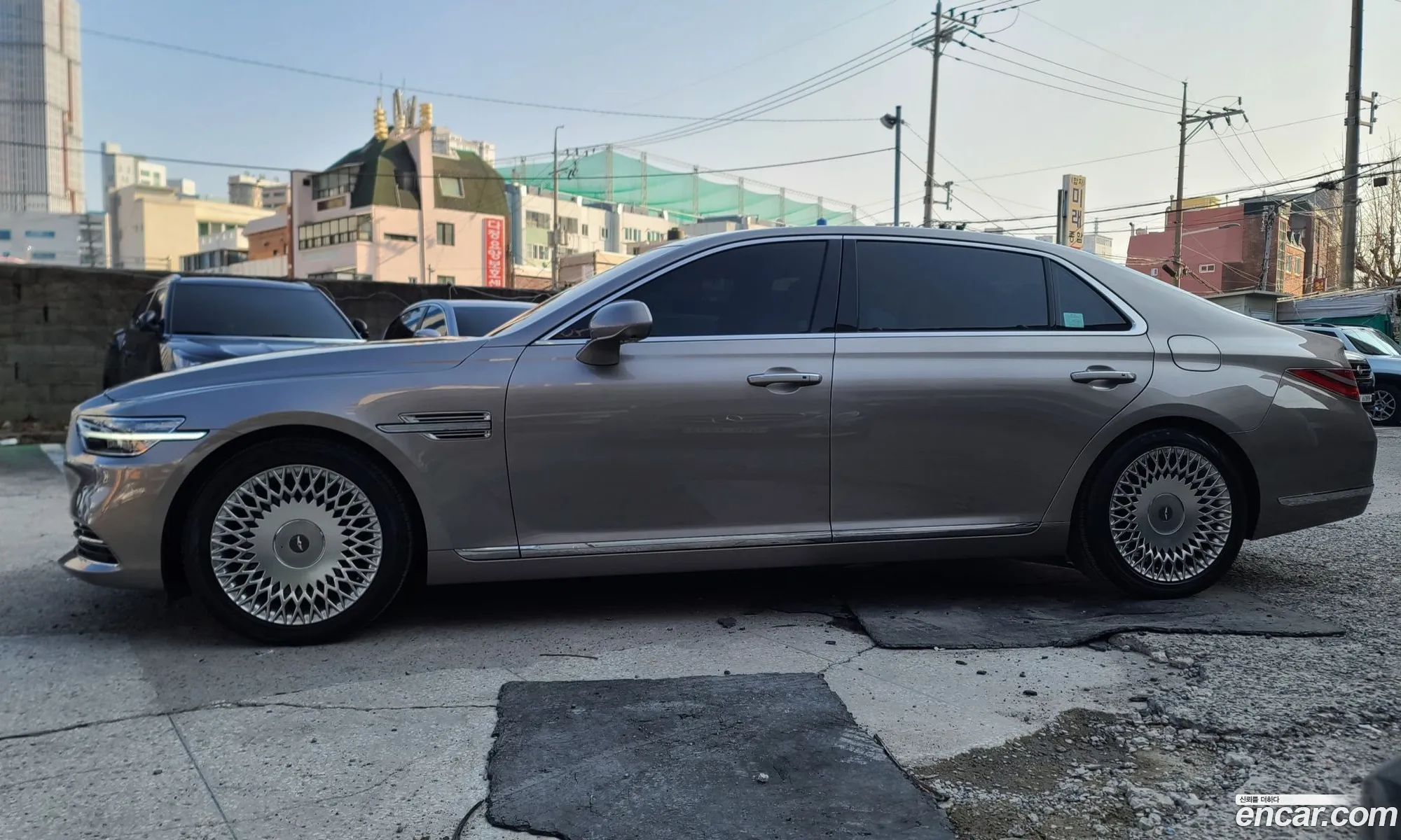 Genesis G90 I 33T Awd 2019 - фотография 1025292