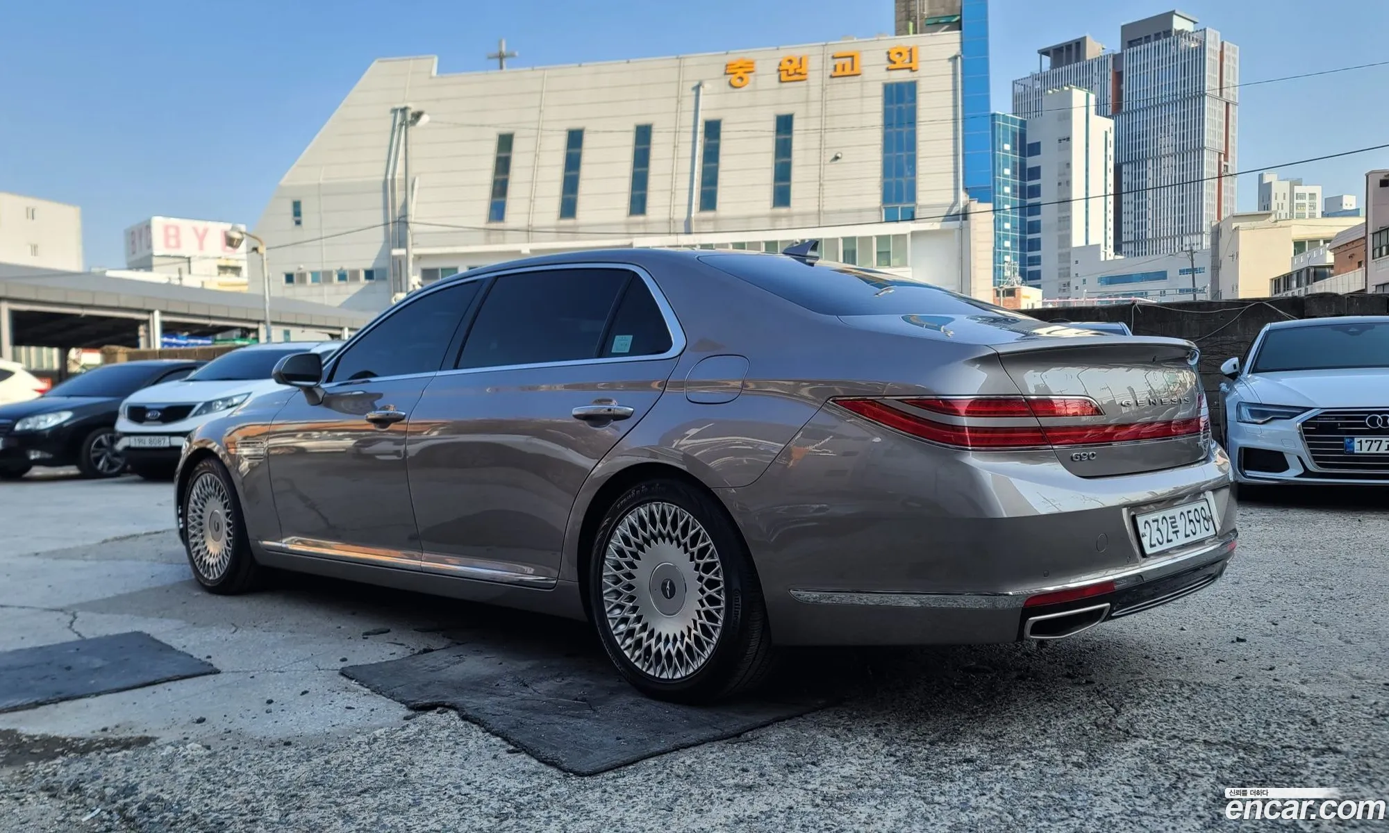 Genesis G90 I 33T Awd 2019 - фотография 1025293