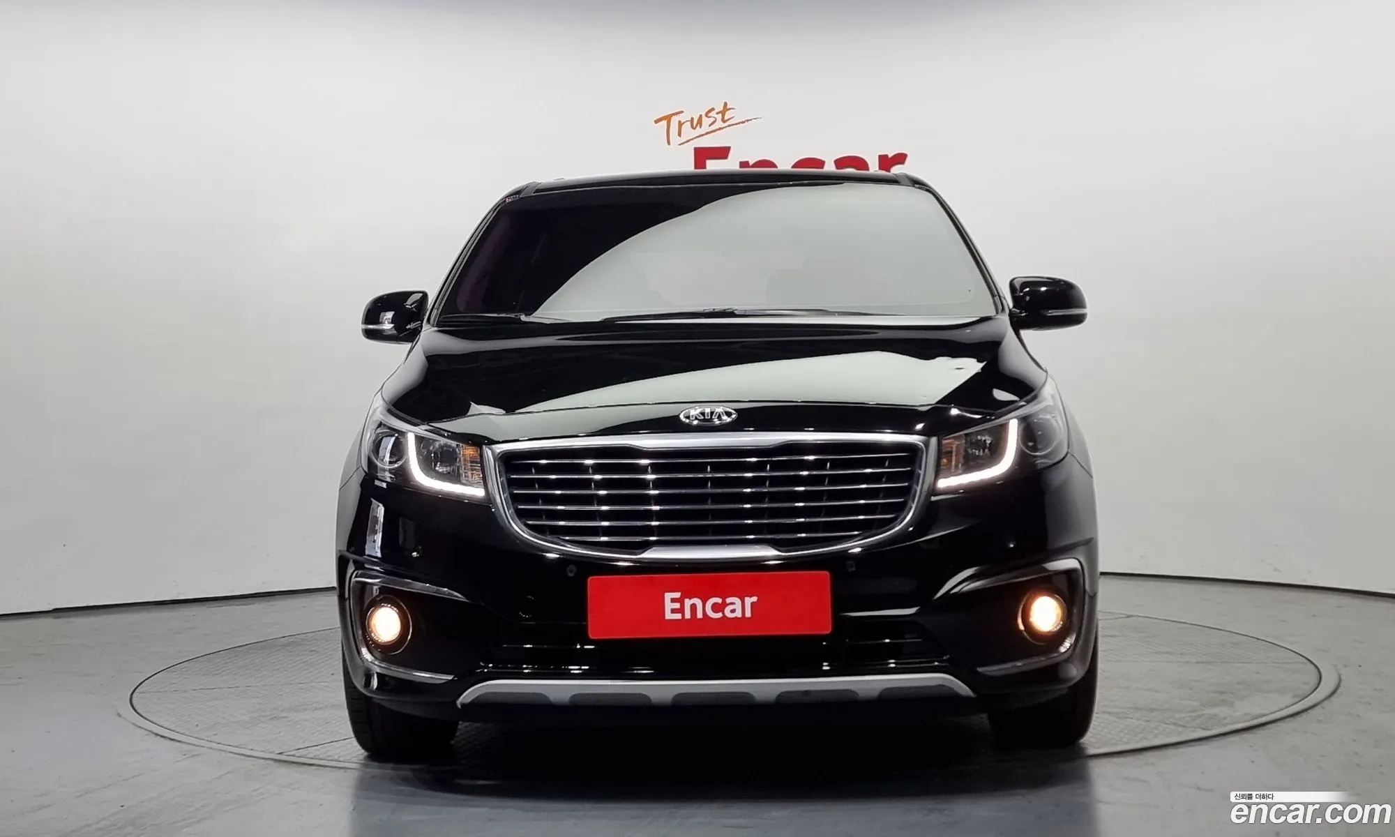 Kia Carnival 9-Seater Noblesse 2015 - фотография 11302430
