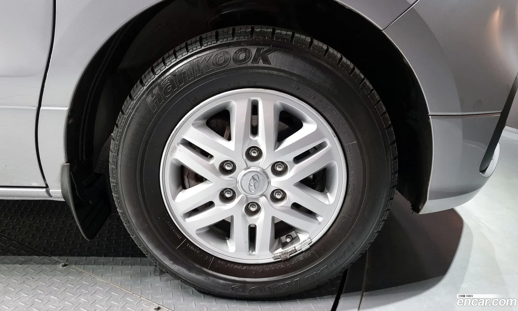 Hyundai Starex 5 Seater Van 2018 - фотография 11834729
