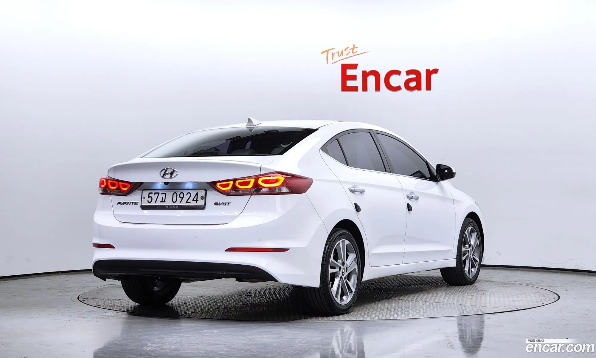 Hyundai Avante 16 E-Vgt Premium 2016 - фотография 13392611