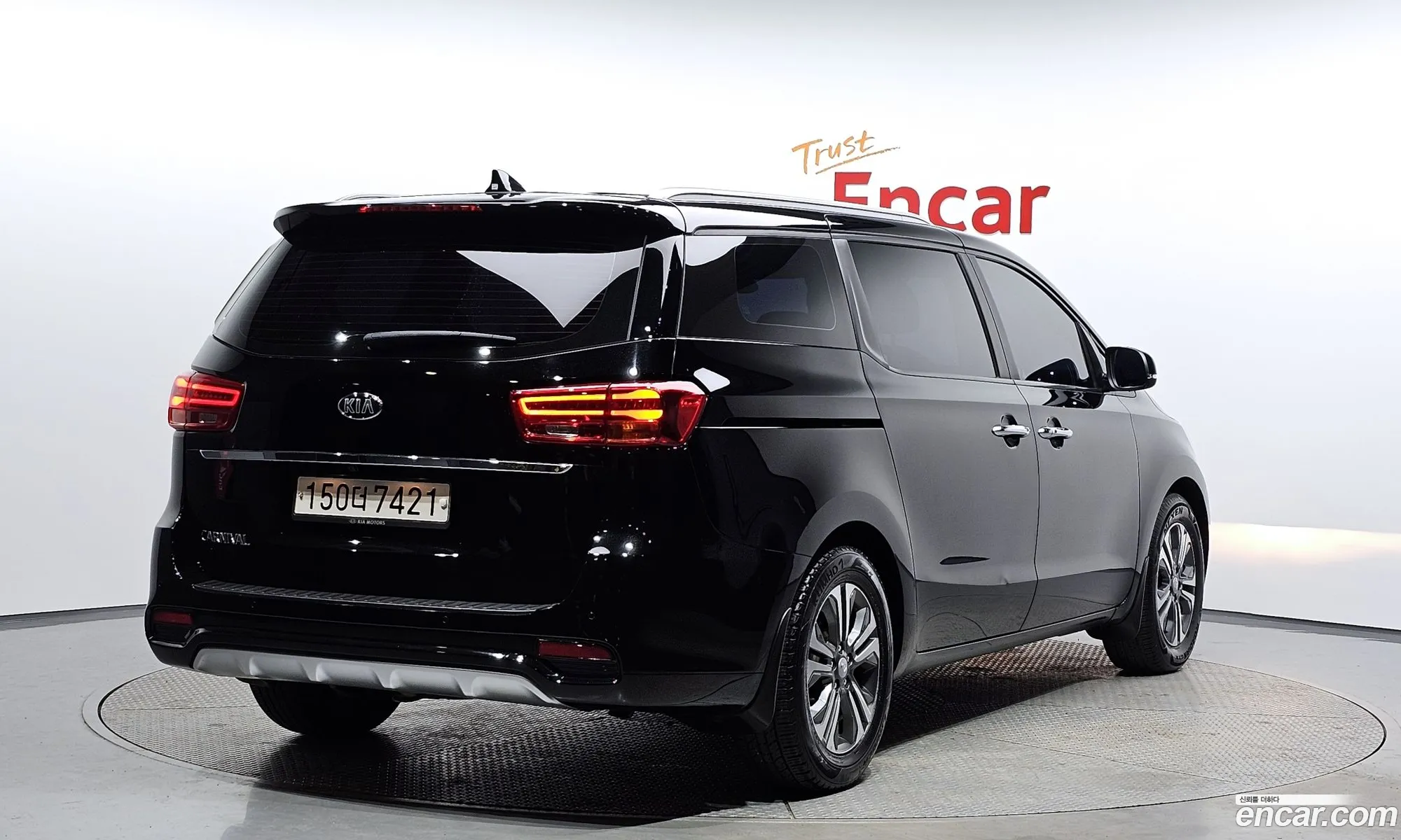Kia Carnival Iii 9-Seater Luxury 2019 - фотография 18589048