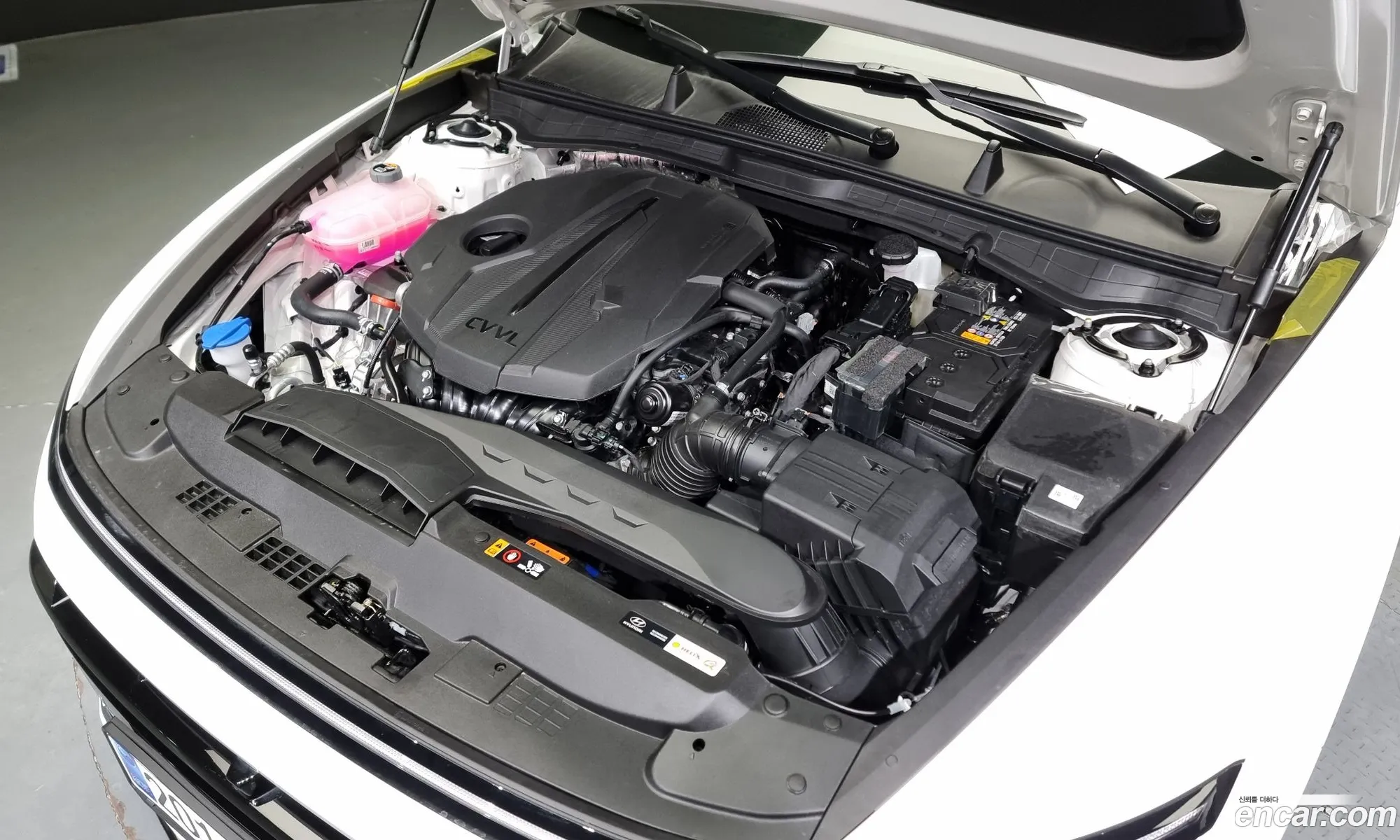 Hyundai Sonata 20 2024 - фотография 14402532
