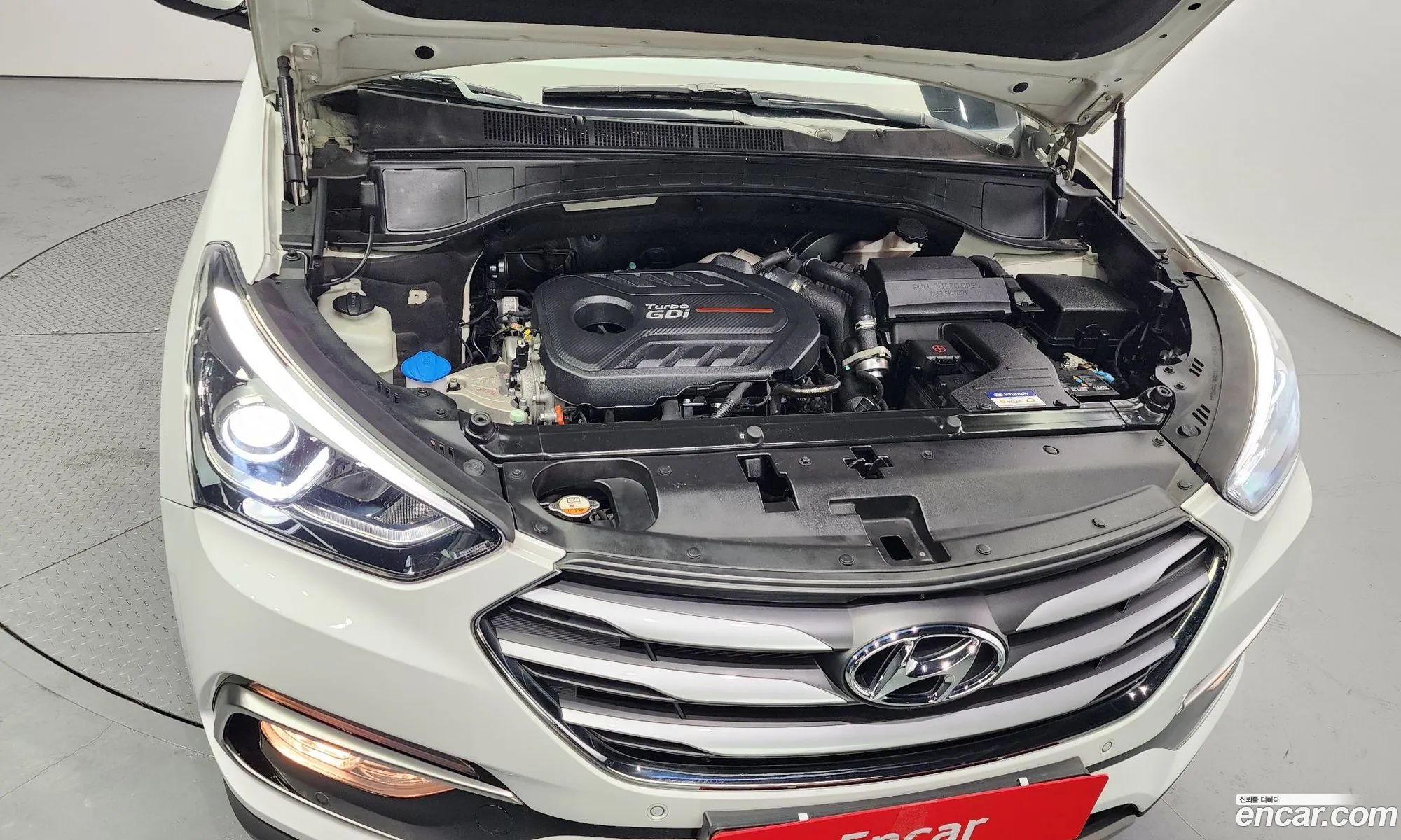 Hyundai Santa Fe Gasoline 20 Turbo 2Wd 2018 - фотография 19189839