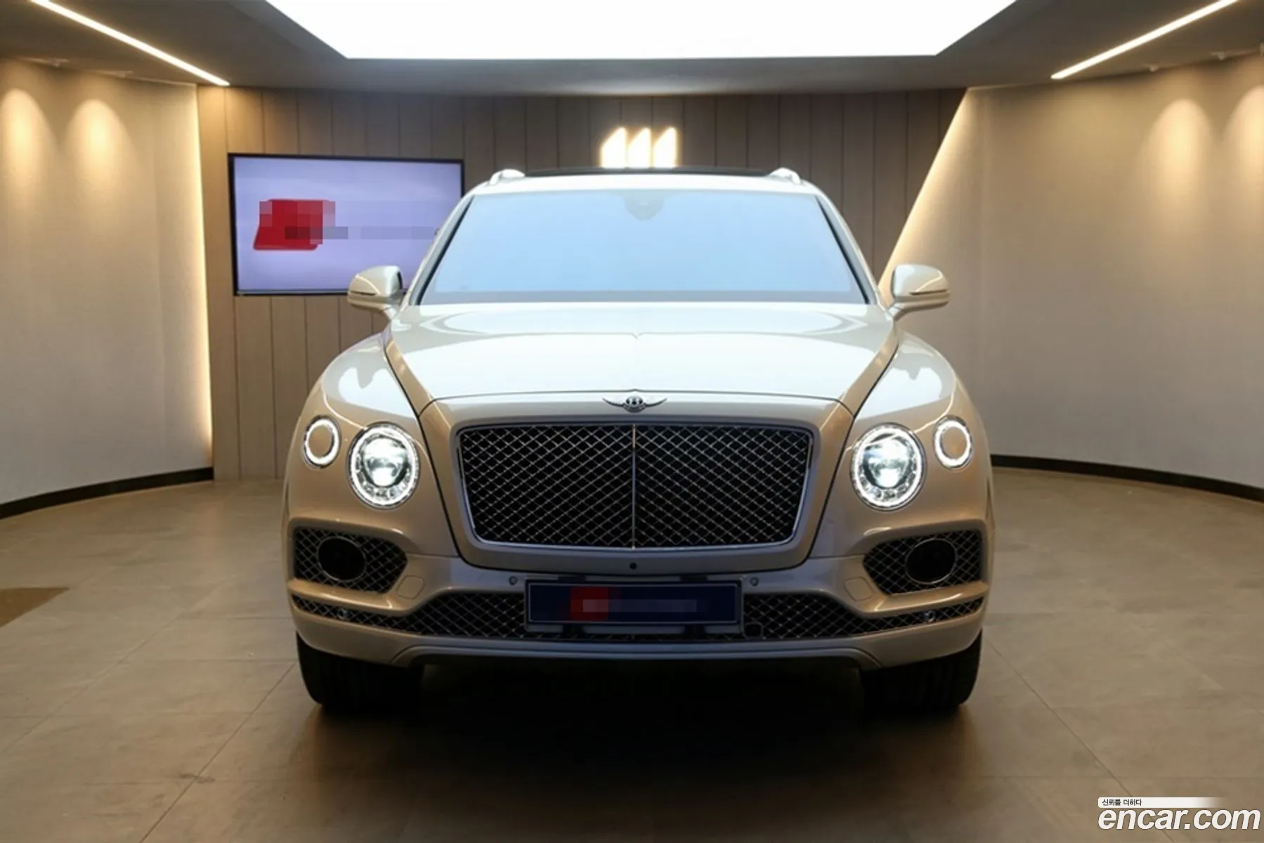 Bentley Bentayga I 60W12 2017 - фотография 14481819