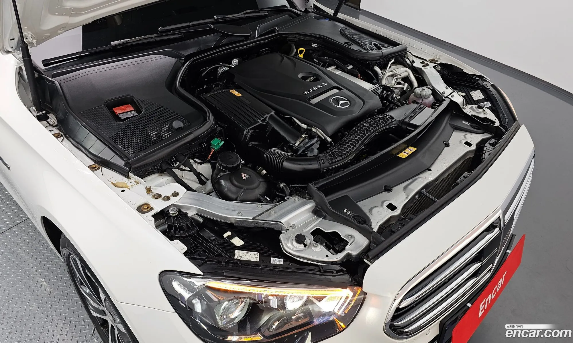 Mercedes E-Class W213 E300E 4Matic Exclusive - фотография 12015523