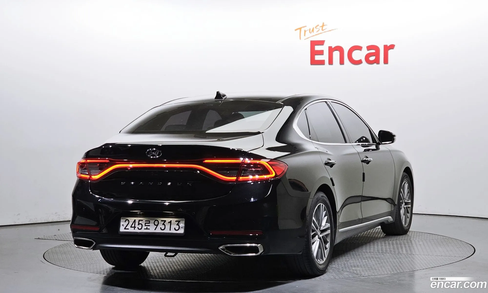 Hyundai Grandeur Ig 30 Lpi Modern Rental Car - фотография 12097241