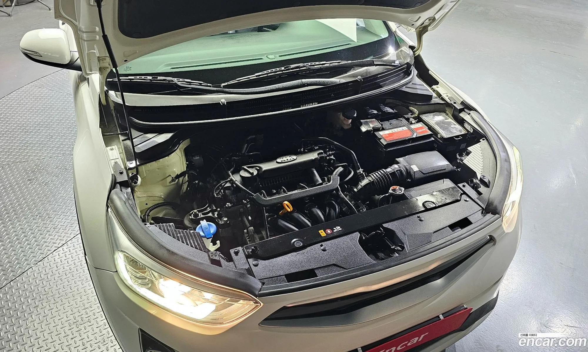 Kia Stonic Stonic 14 2018 - фотография 14757874