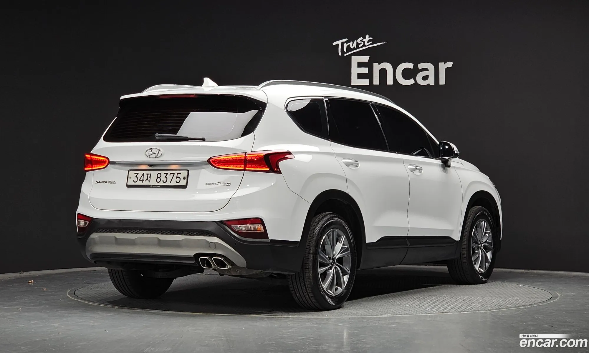 Hyundai Santa Fe Diesel 22 4Wd 2019 - фотография 12210280