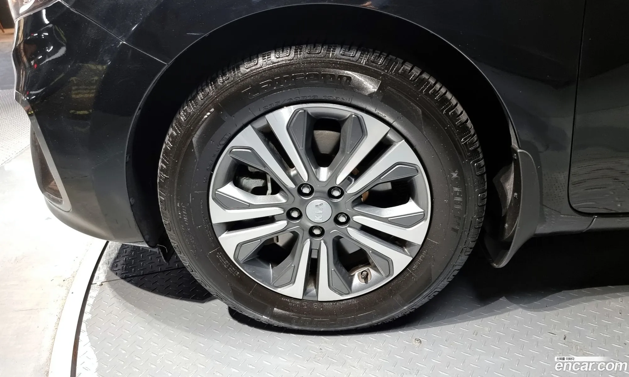 Kia Carnival 9-Seater Luxury 2020 - фотография 14204605
