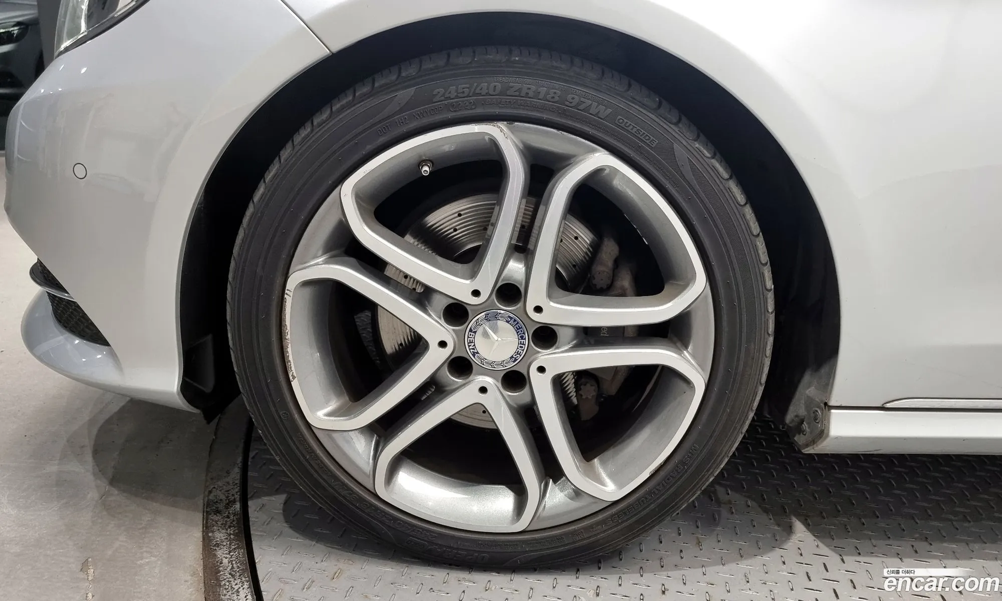 Mercedes-Benz E-Klasse E250 Bluetec 4Matic Avant Garde 2016 - фотография 12680859
