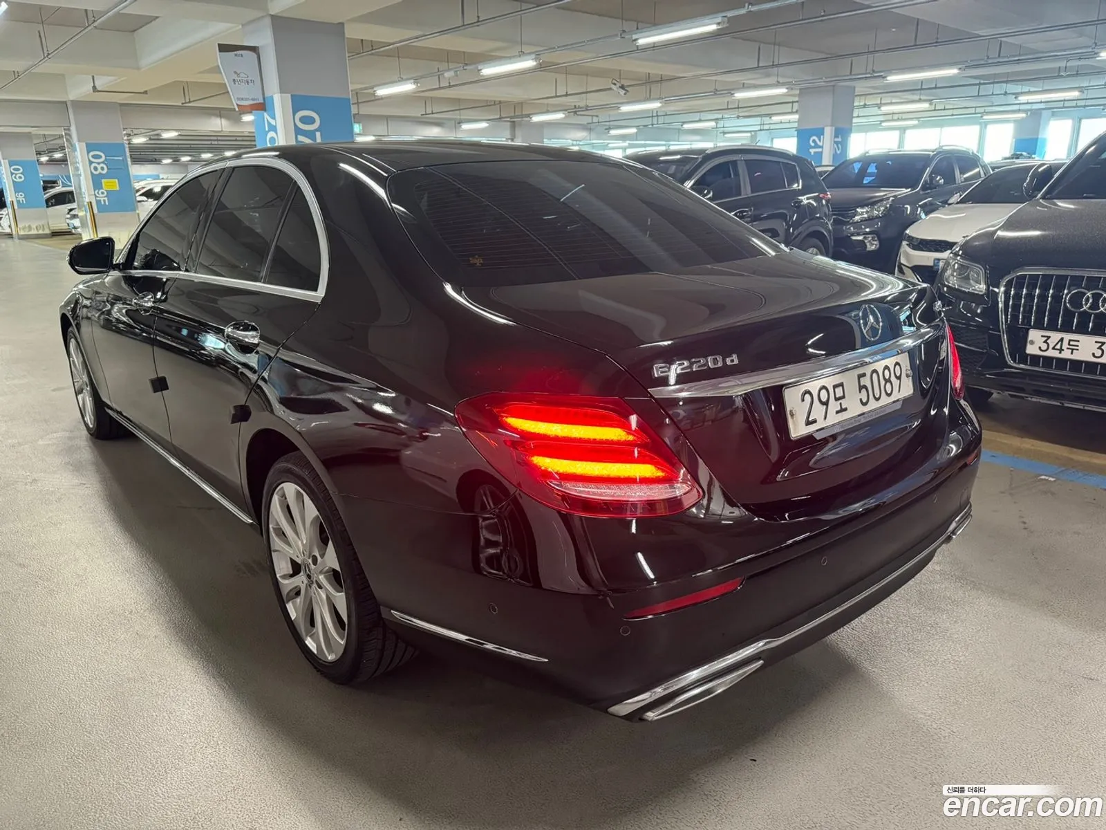Mercedes-Benz E-Klasse E220D 4Matic Exclusive 2017 - фотография 12692070