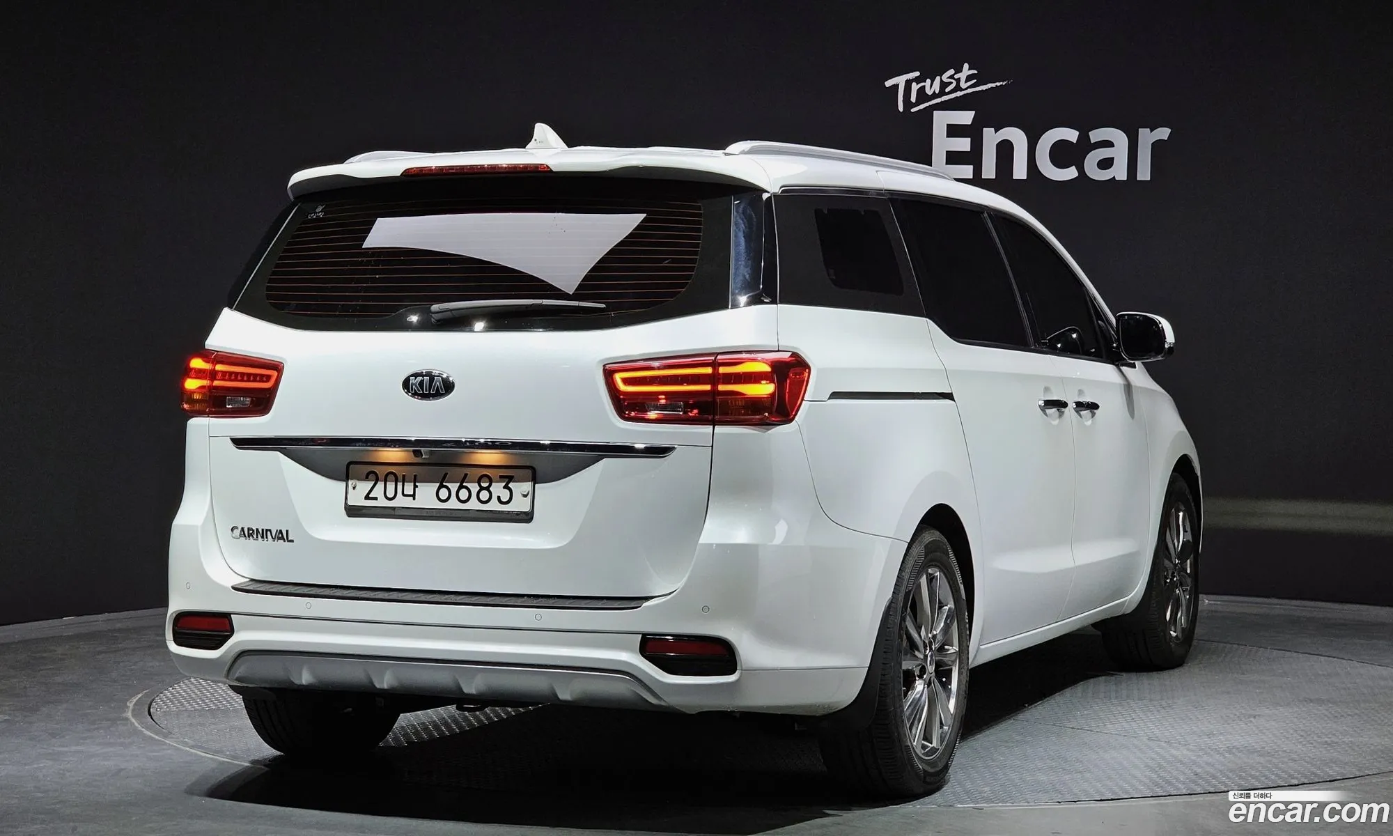 Kia Carnival Iii 9-Seater Prestige 2019 - фотография 15864278