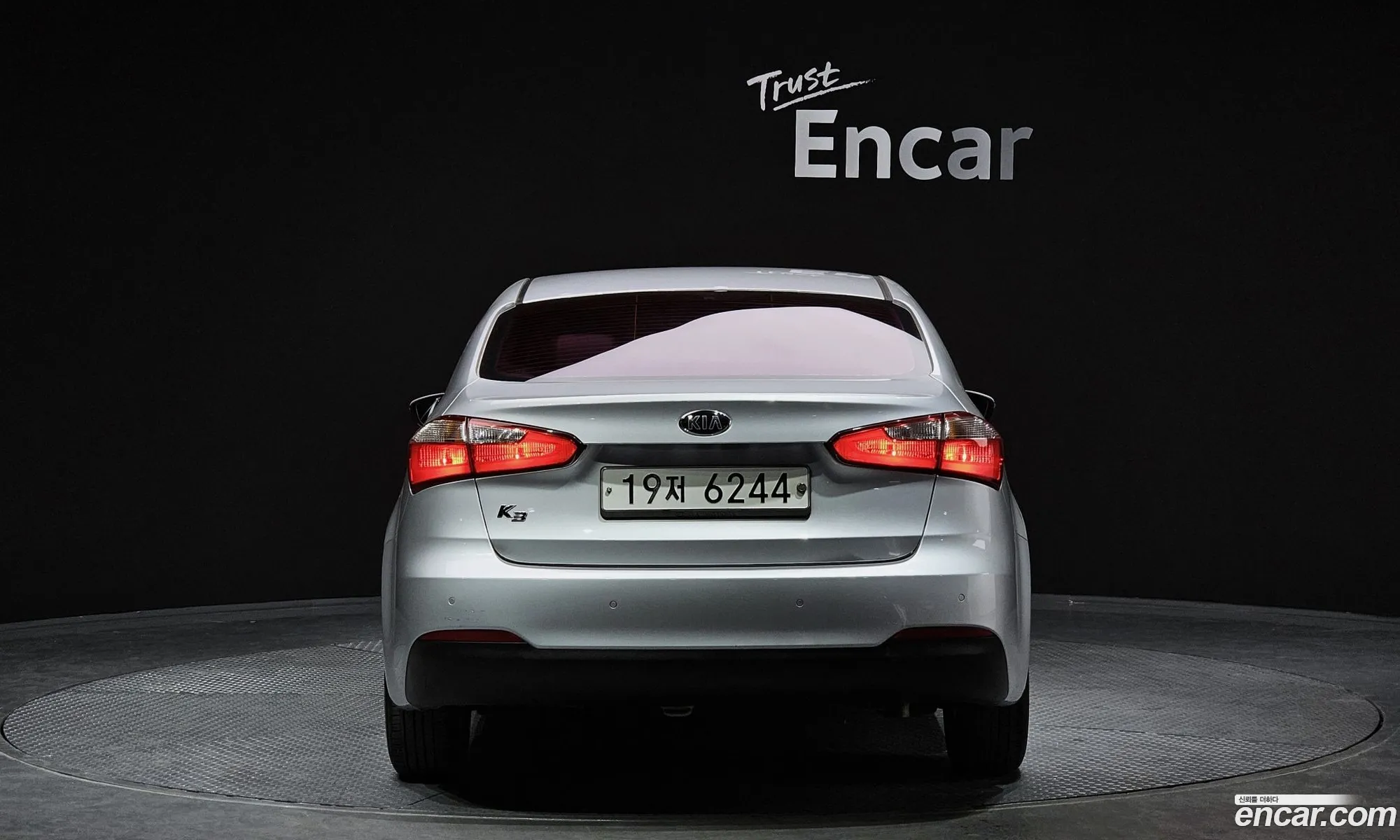 Kia K3 I Deluxe 2015 - фотография 11539953