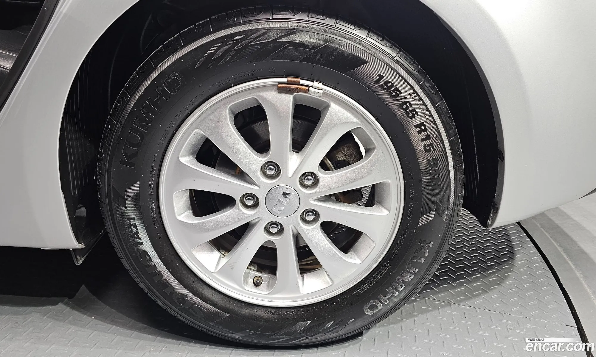 Kia K3 I Deluxe 2015 - фотография 11539954