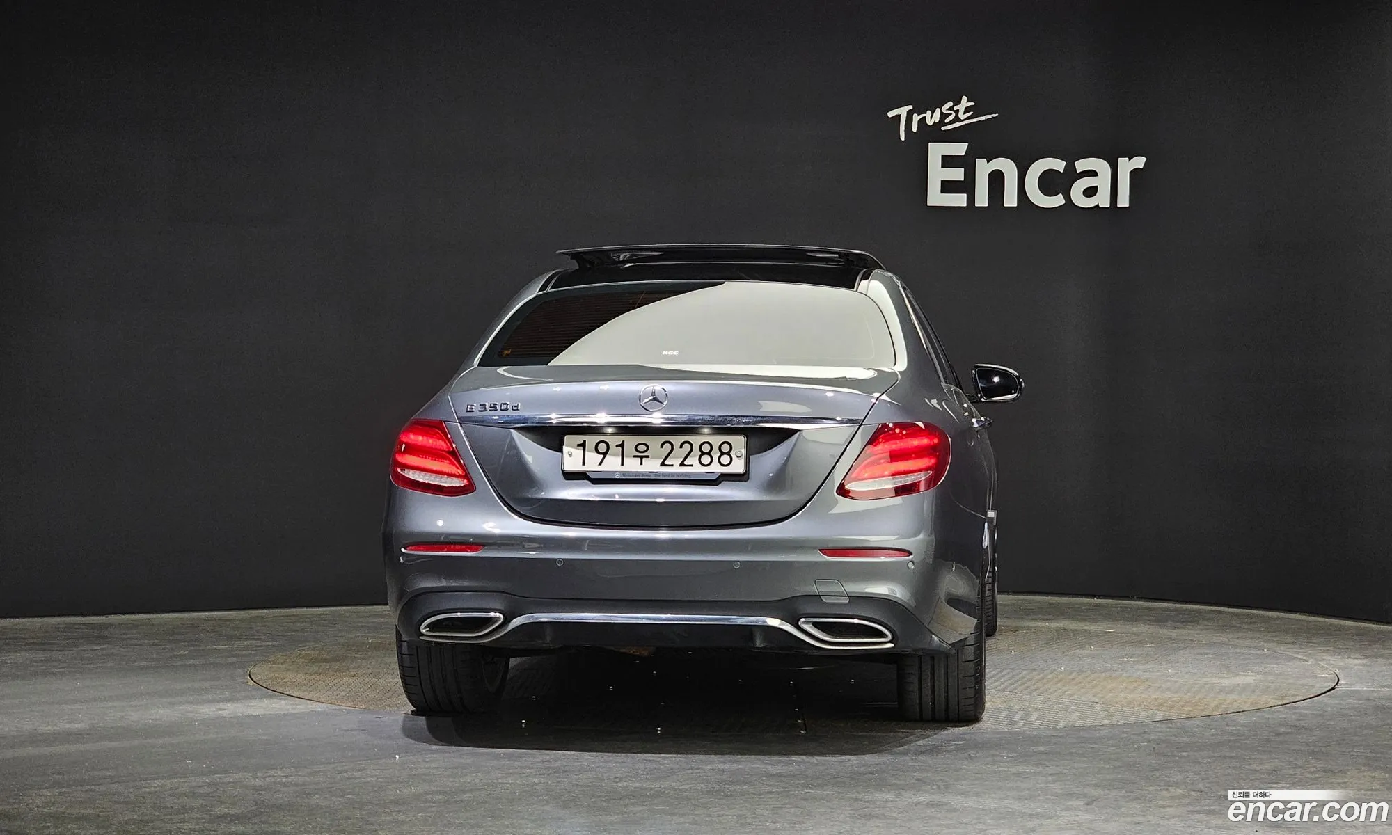 Mercedes-Benz E-Klasse E350D 2017 - фотография 12112503