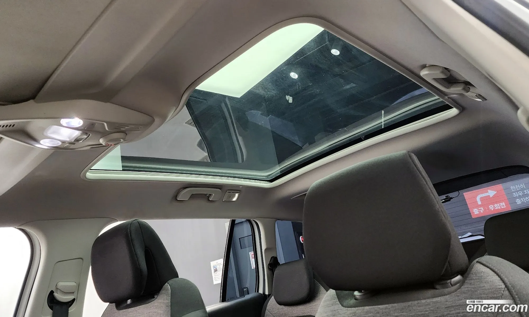 Grand C4 Space Tourer 20 Bluehdi Shine - фотография 11085617