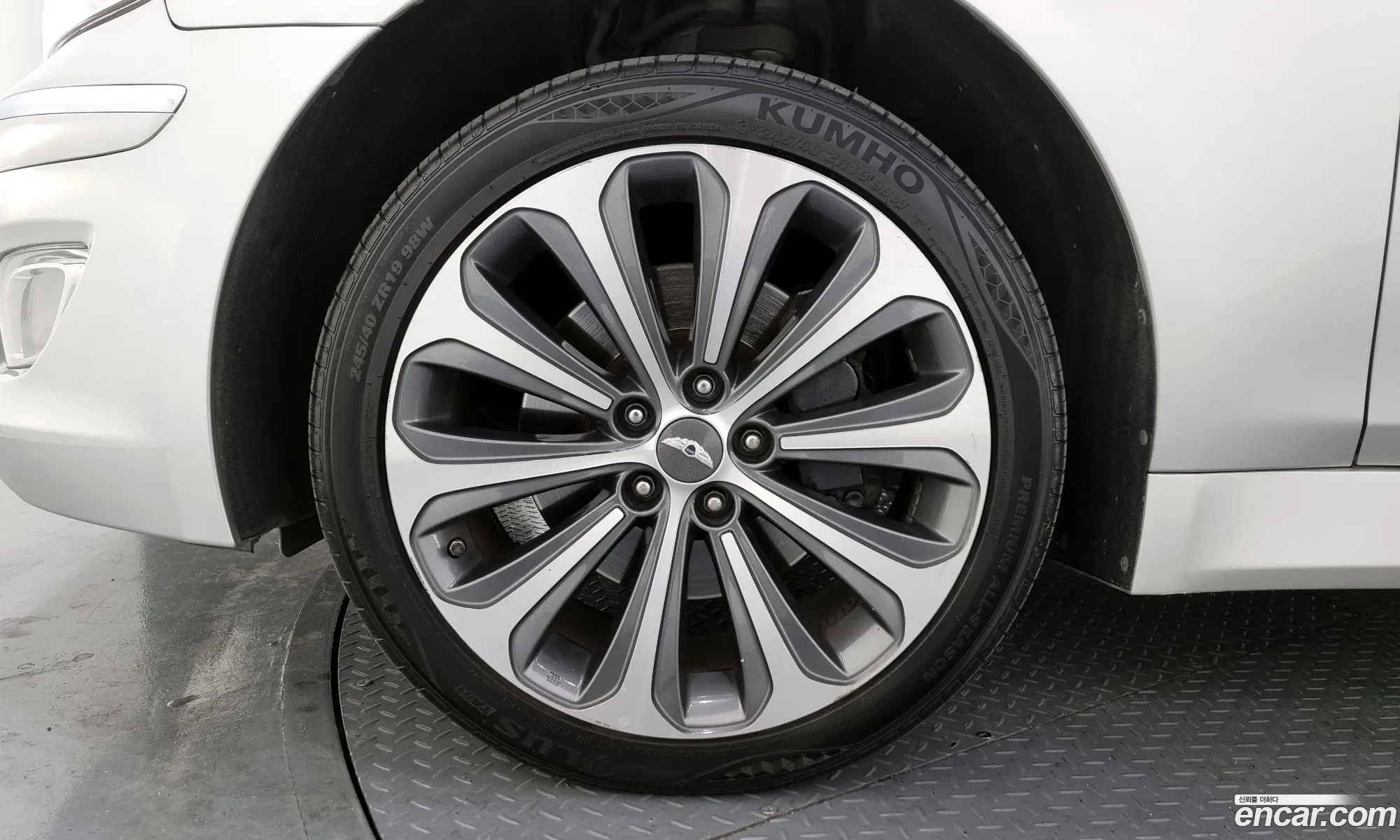 Hyundai Genesis Bh380 Prestige 2013 - фотография 12836166