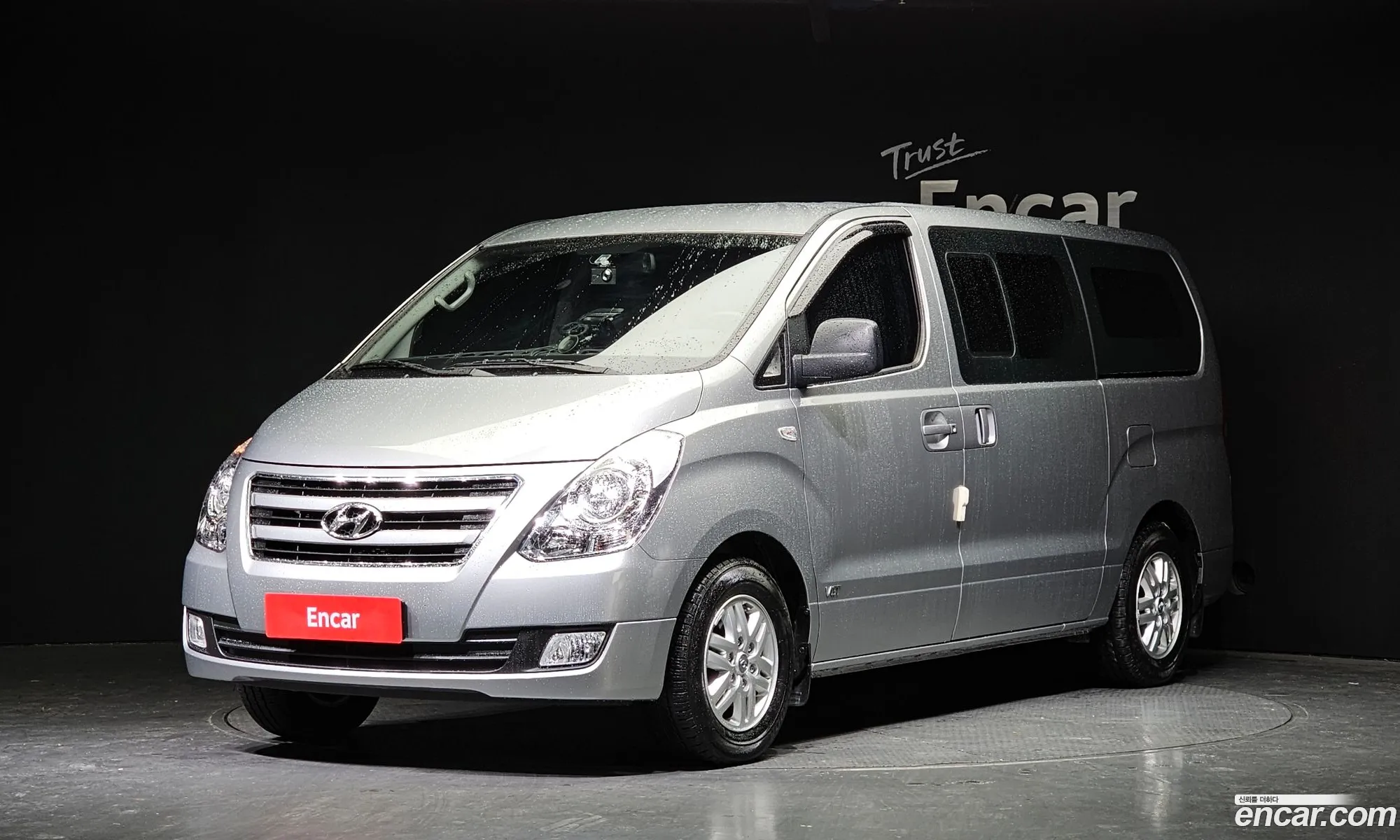 Hyundai Grand Starex 5-Seater Van Modern - фотография 12008763