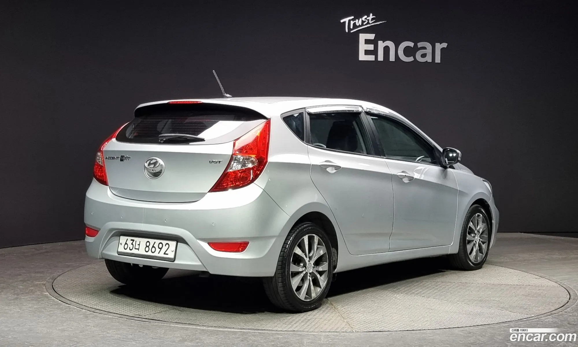 Hyundai Accent Iv Witt Diesel 16 Vgt Premium 2014 - фотография 15712497