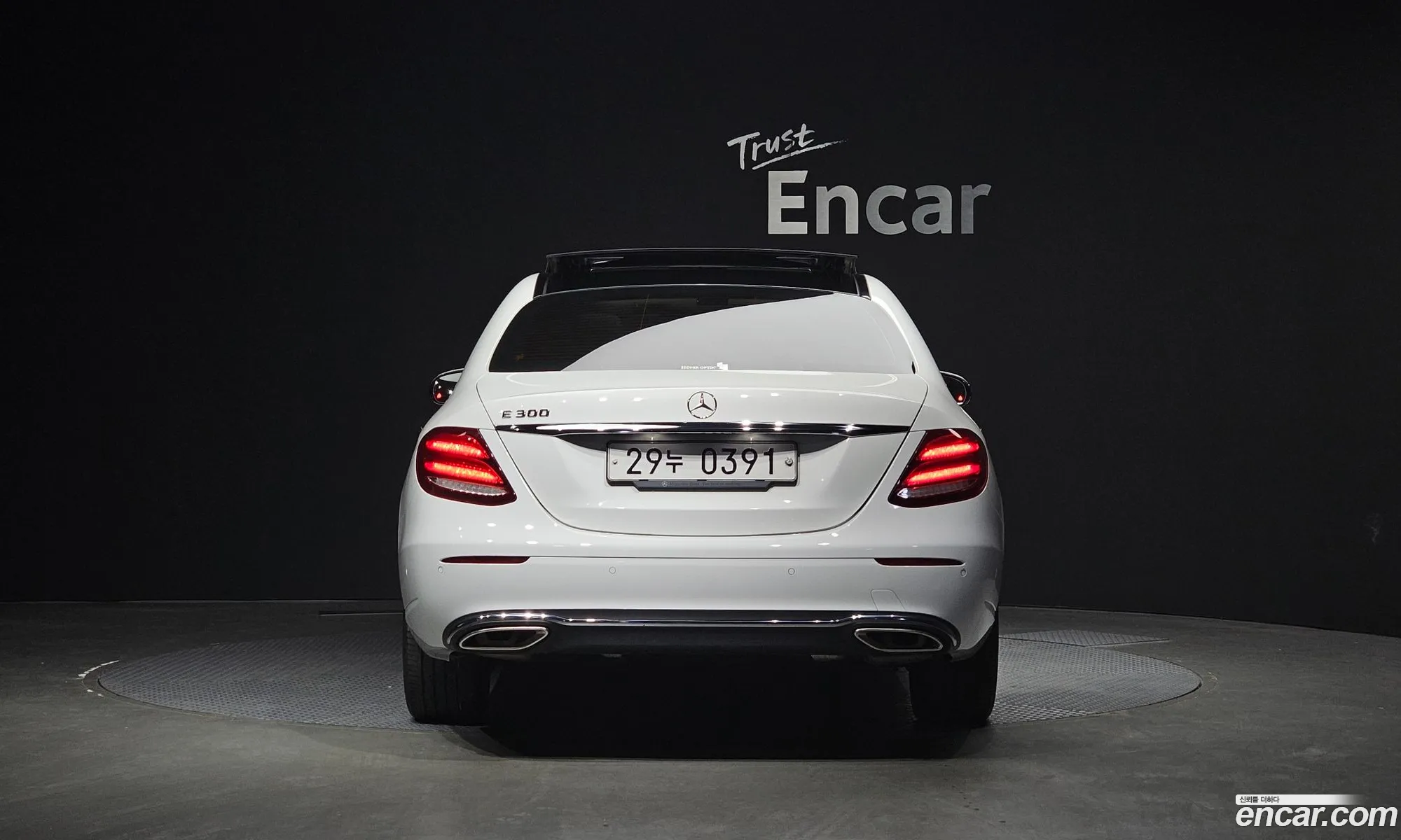 Mercedes-Benz E-Klasse E300 Avantgarde 2017 - фотография 12470320