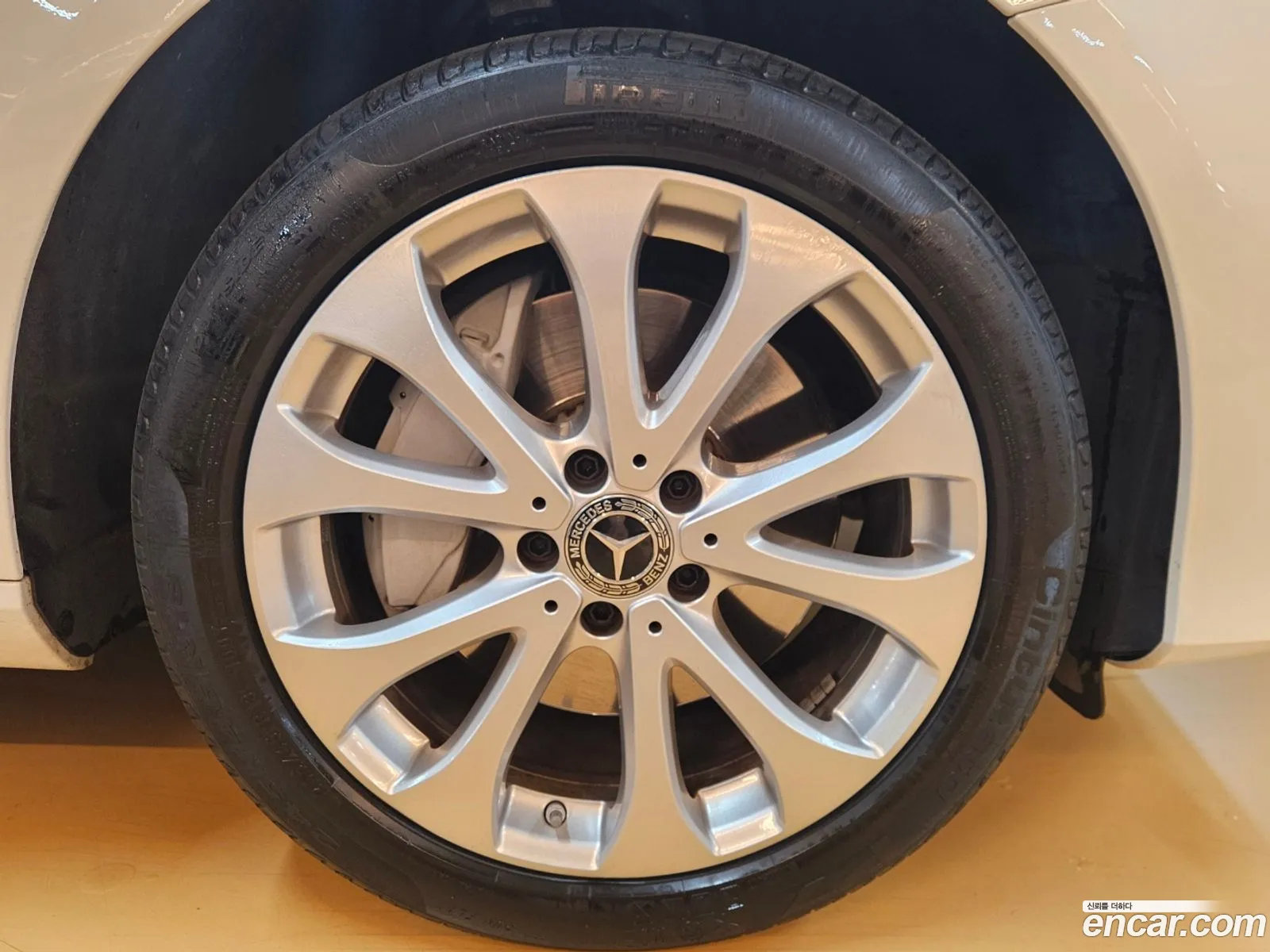 Mercedes-Benz E-Klasse V W213 S213 C238 E300 4Matic Exclusive 2020 - фотография 13301479