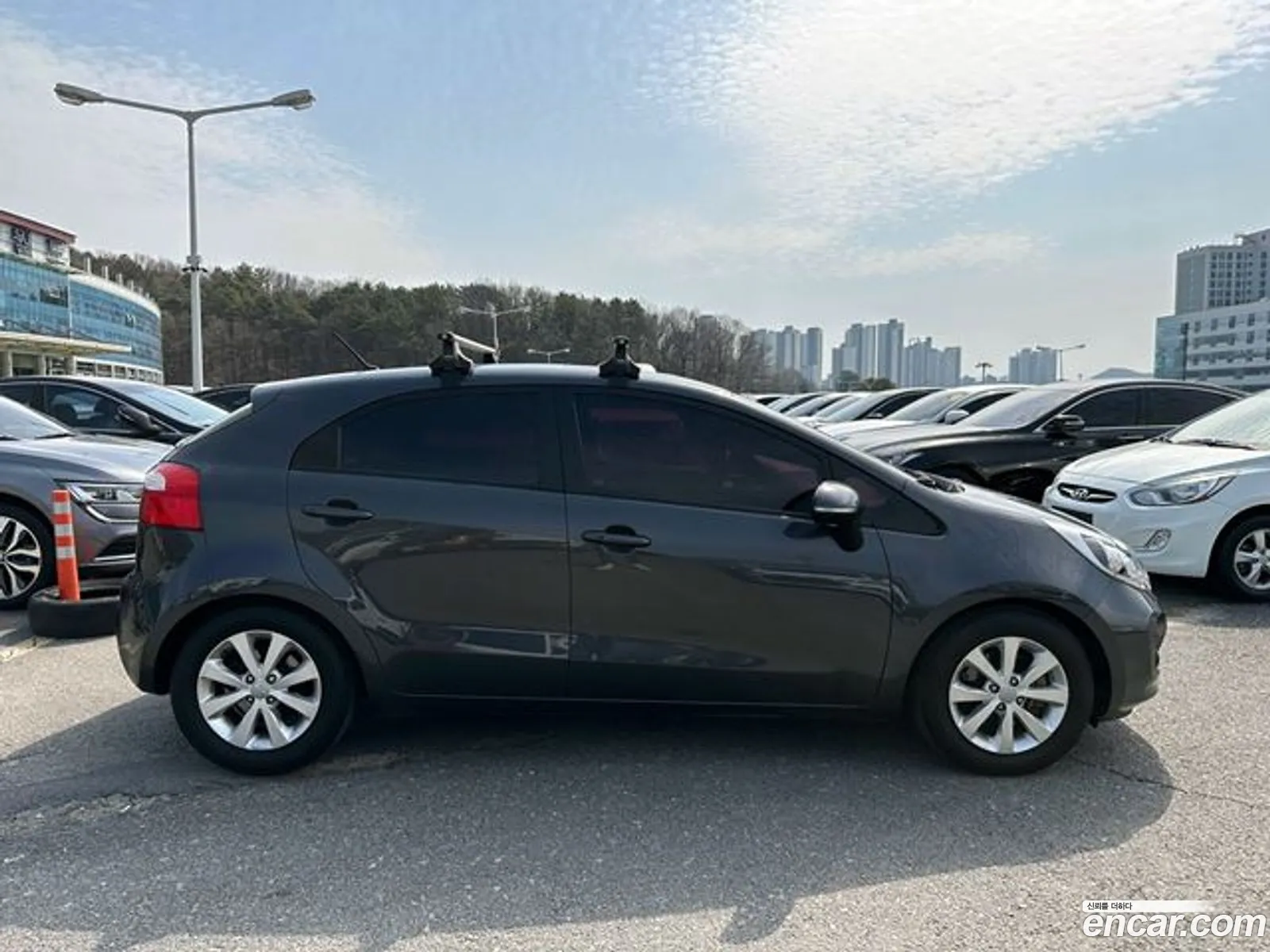 Kia Pride Iii 14 Diesel Hatchback 2014 - фотография 19731975