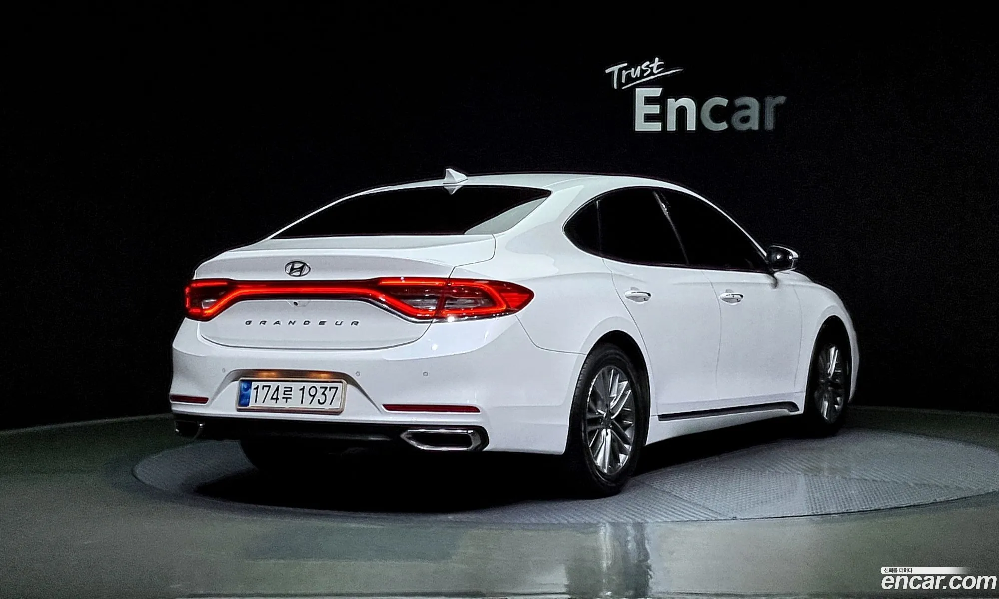 Hyundai Grandeur 30 Lpi Modern Rental Car 2017 - фотография 15843189