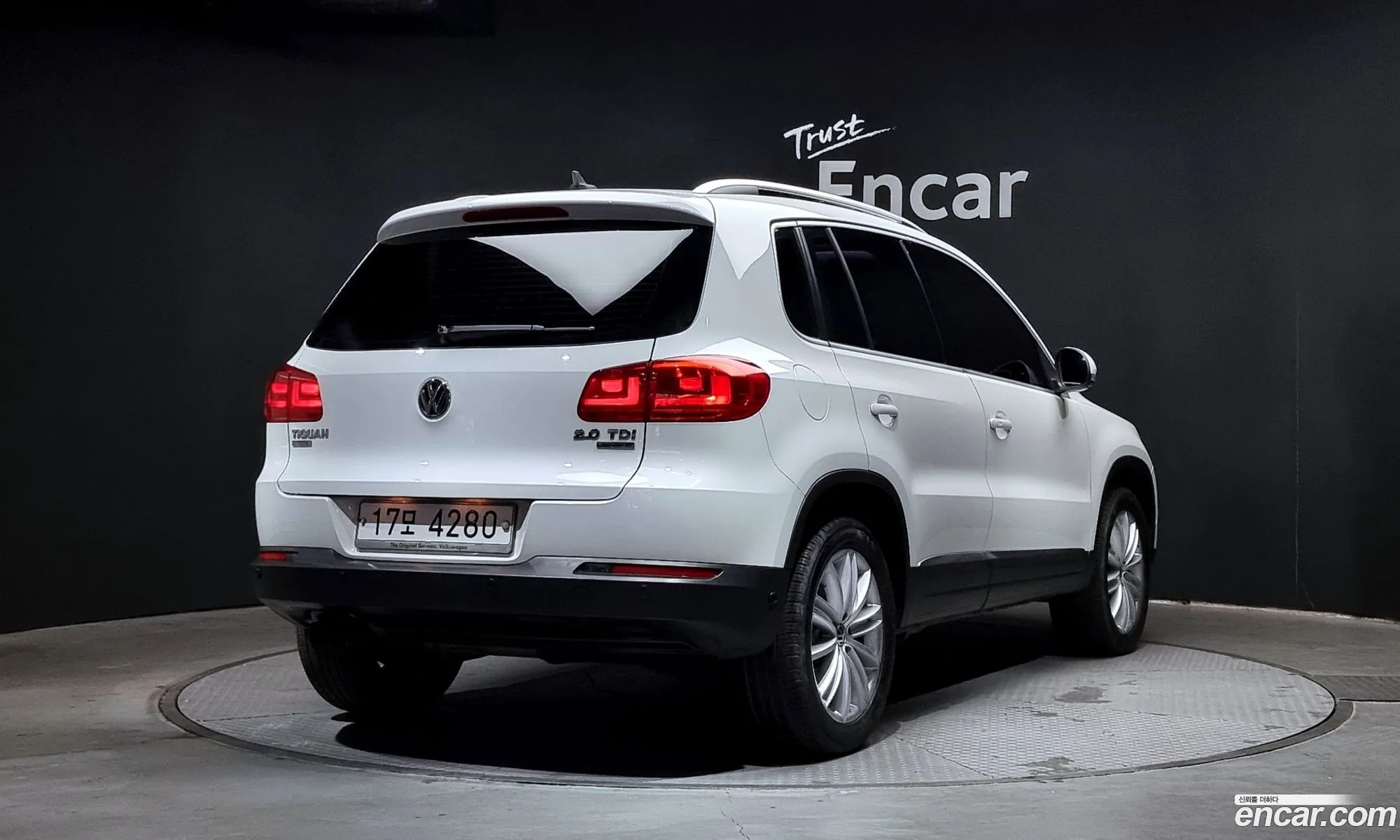 Volkswagen New Tiguan 20 Tdi Premium 5N - фотография 4869342