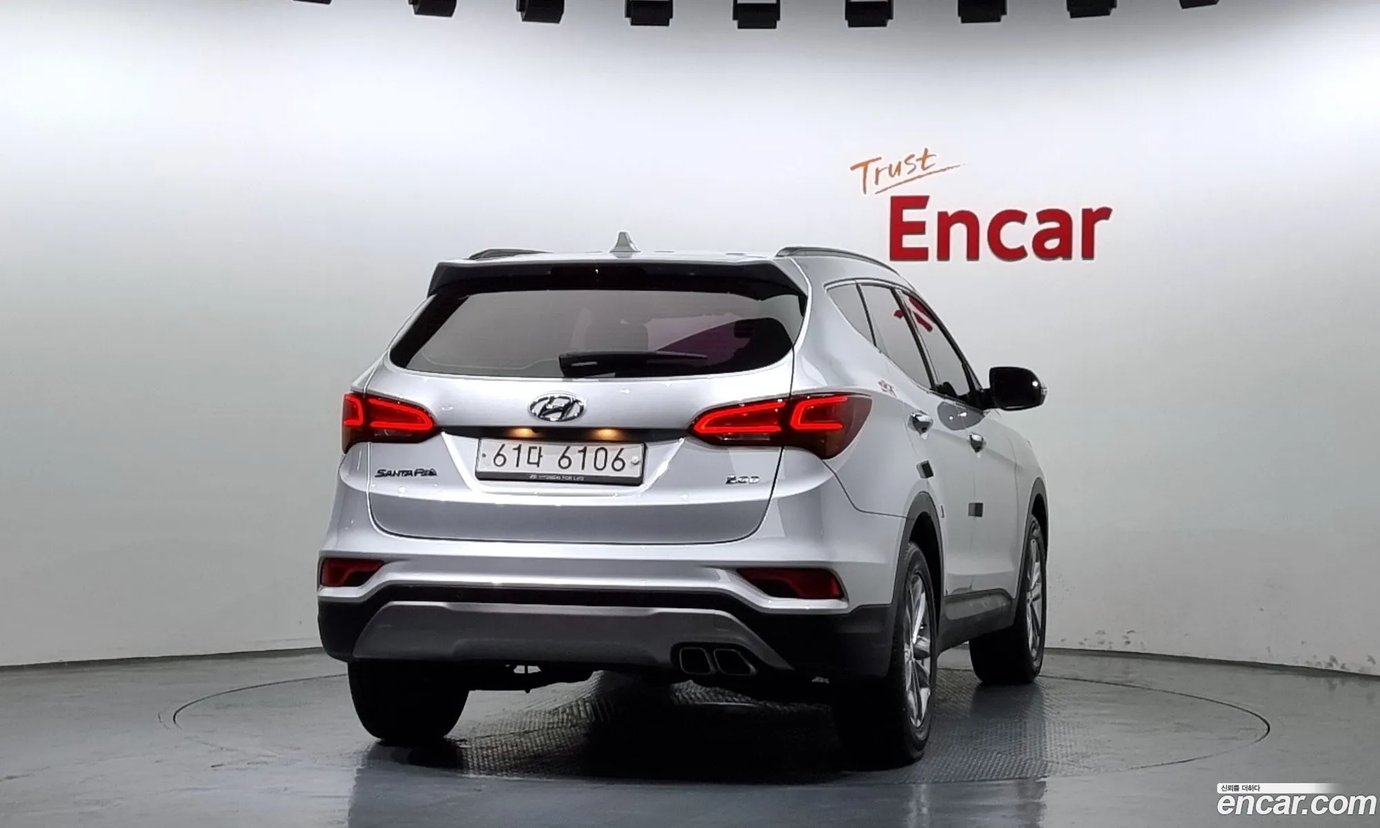 Hyundai Santa Fe Diesel 20 2Wd 2018 - фотография 11880015