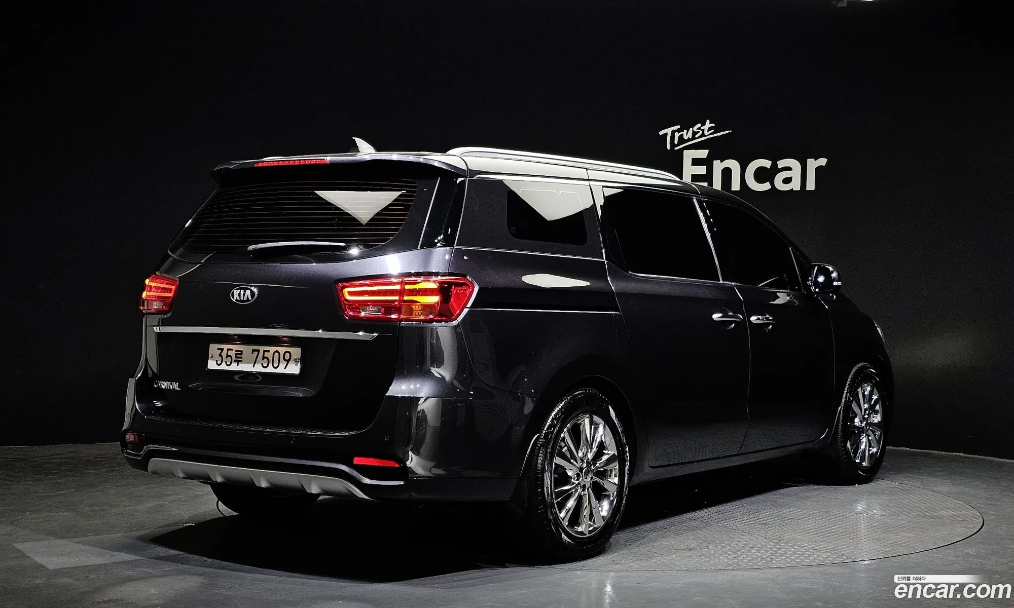 Kia Carnival Iii 9-Seater Noblesse Special 2019 - фотография 11770132