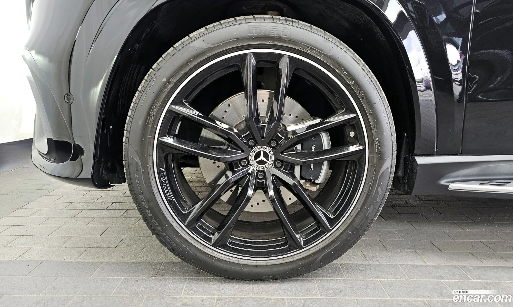 Mercedes-Benz Gls-Klasse Gls580 4Matic 2024 - фотография 12695627