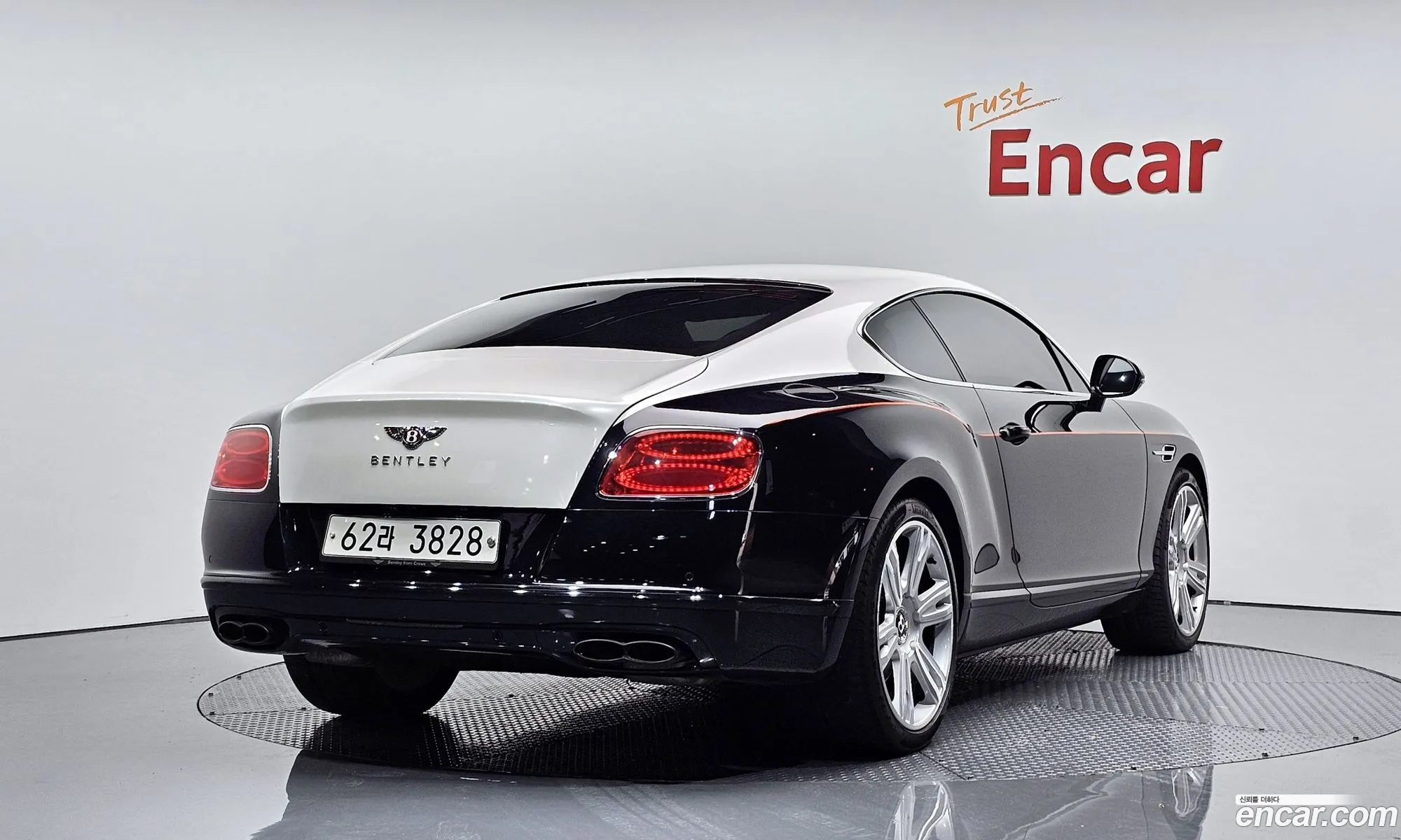 Bentley Continental 40 Gt 2016 - фотография 4159673