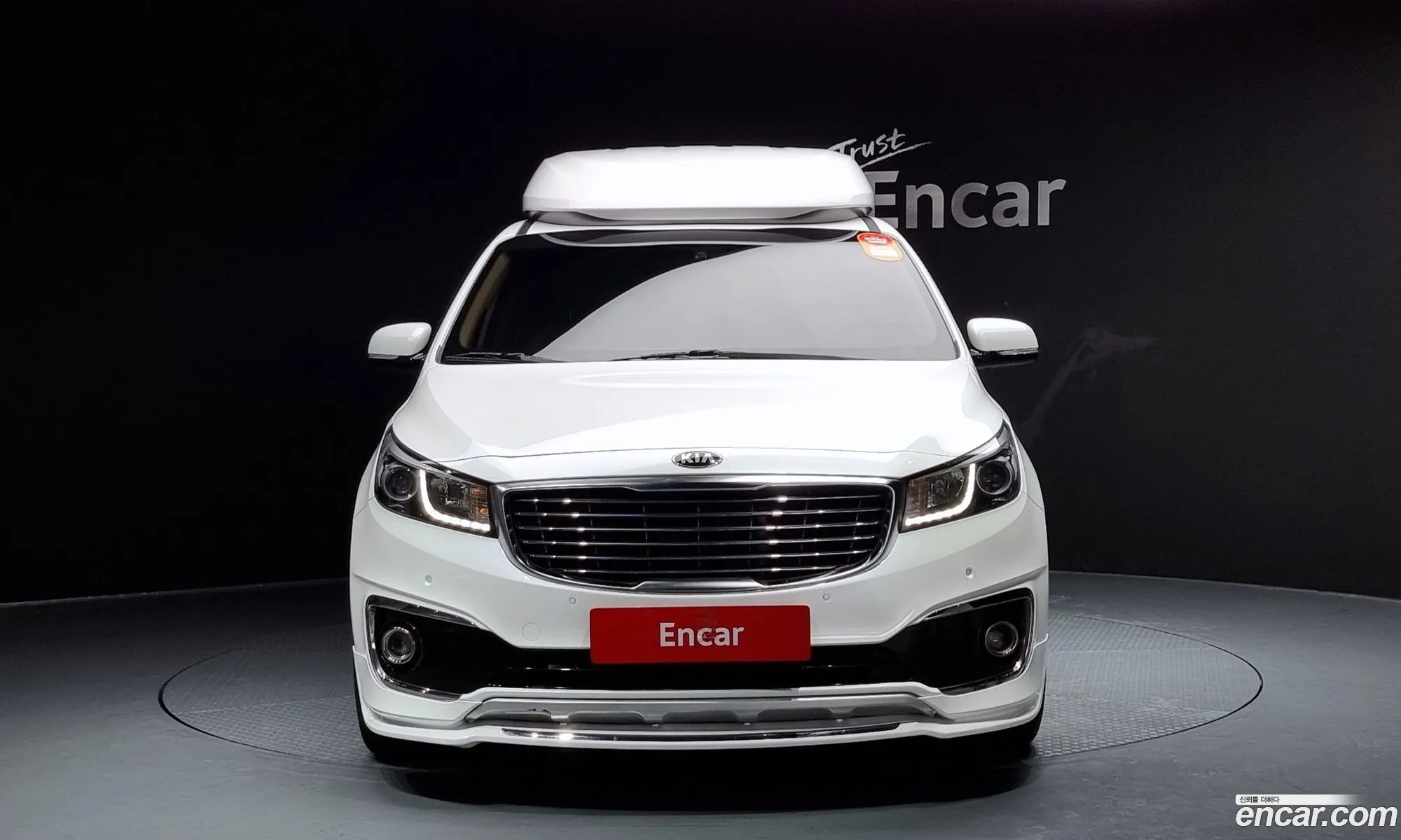 Kia Carnival 9-Seater High Limousine 2017 - фотография 18589025
