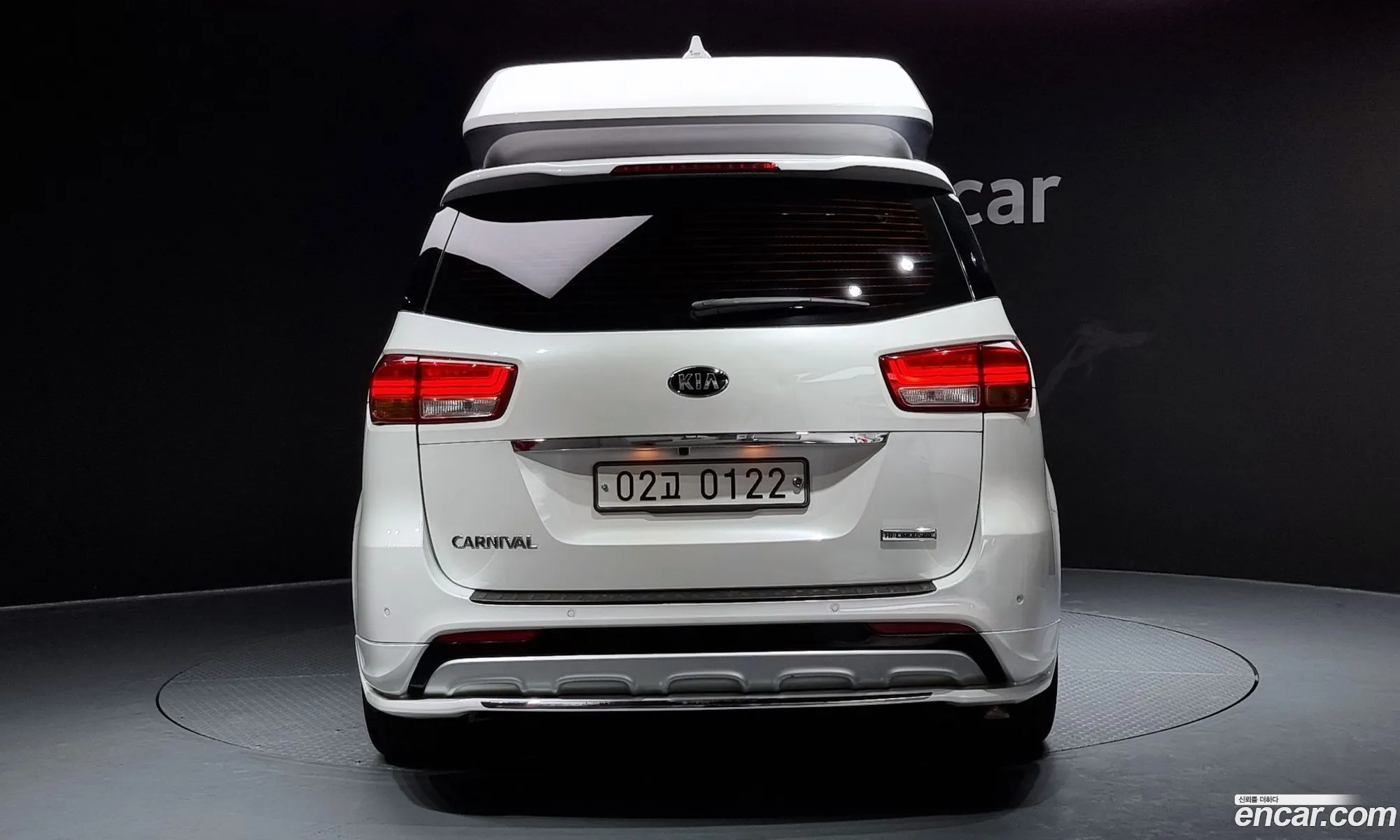 Kia Carnival 9-Seater High Limousine 2017 - фотография 18589026