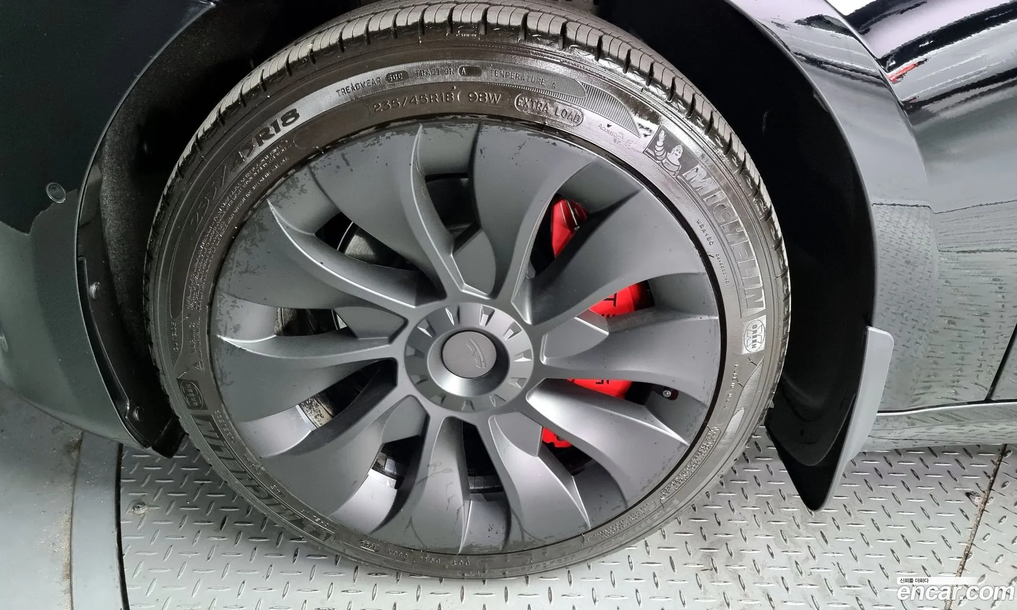 Tesla Model 3 I Standard Range Plus 2022 - фотография 14605853