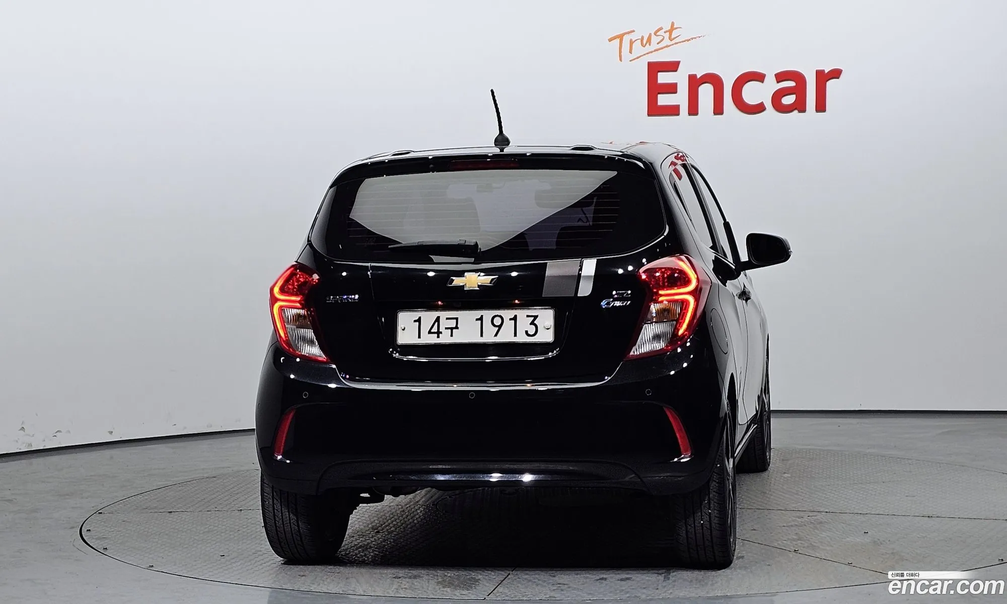 Chevrolet Spark Iv Perfect Black 2017 - фотография 4747625