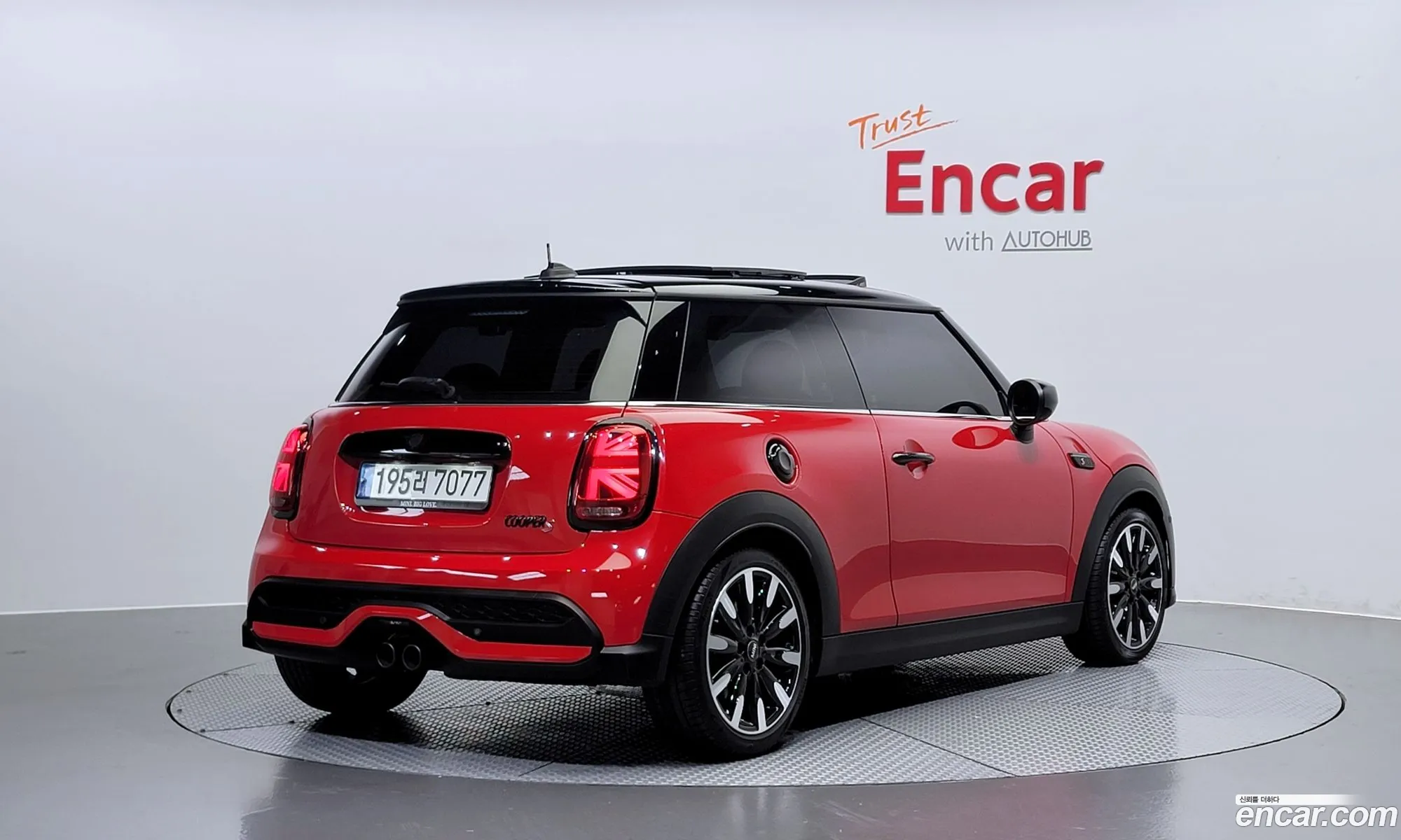Mini Cooper Classic 2022 - фотография 4155512
