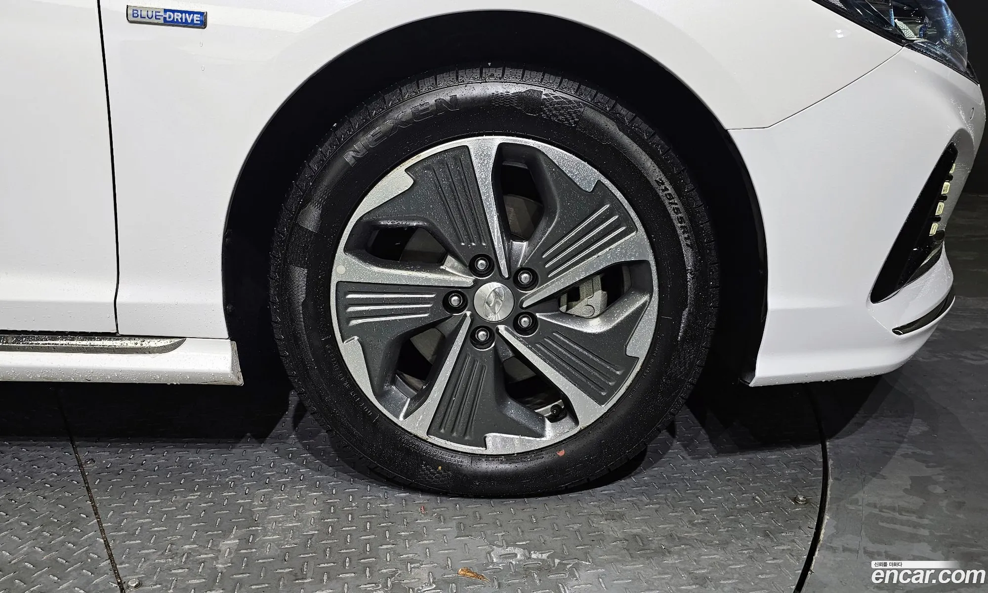 Hyundai Sonata Premium 2019 - фотография 12048082
