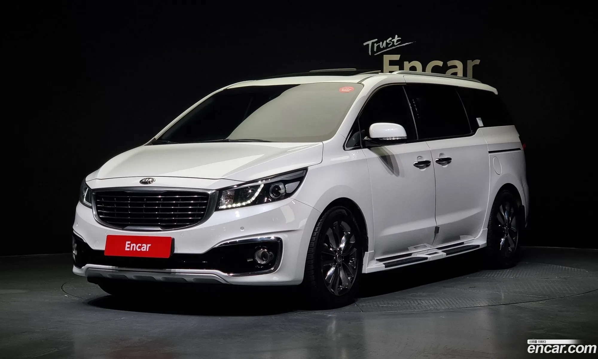 Kia All New Carnival 9-Seater Noblesse - фотография 11103454