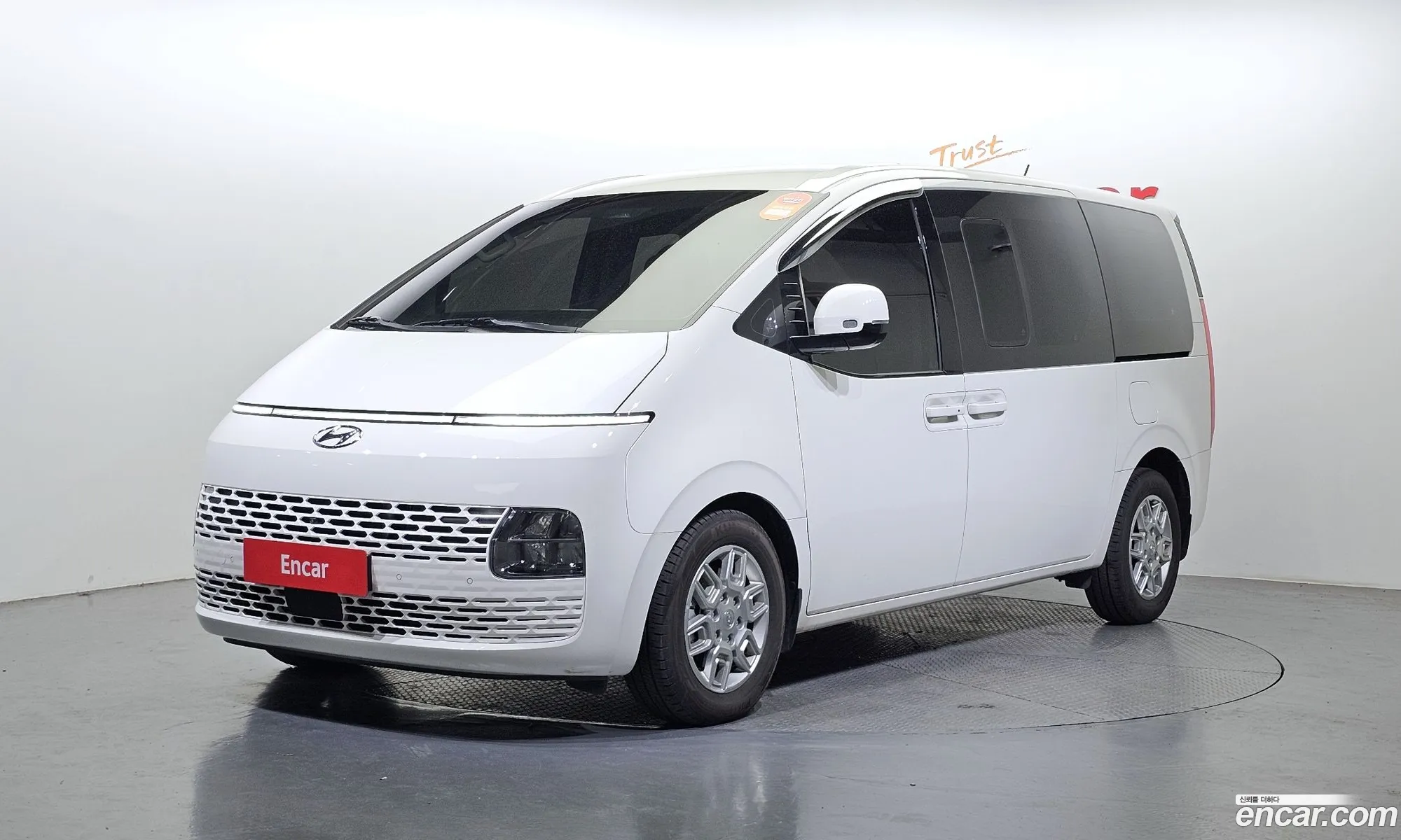 Hyundai Staria Cargo 5-Seater 2023 - фотография 11802502