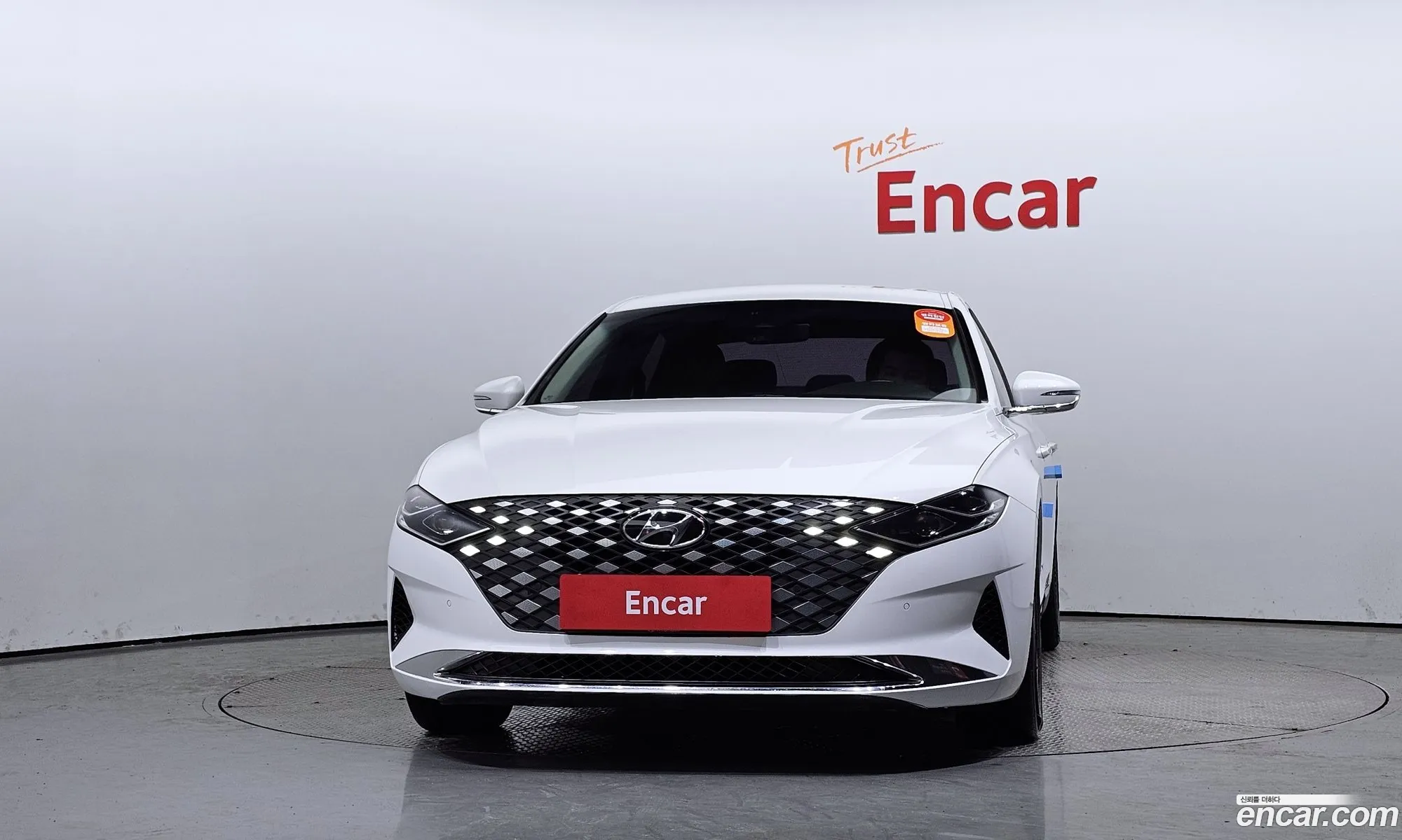 Hyundai Grandeur Vi 25 2020 - фотография 18111143