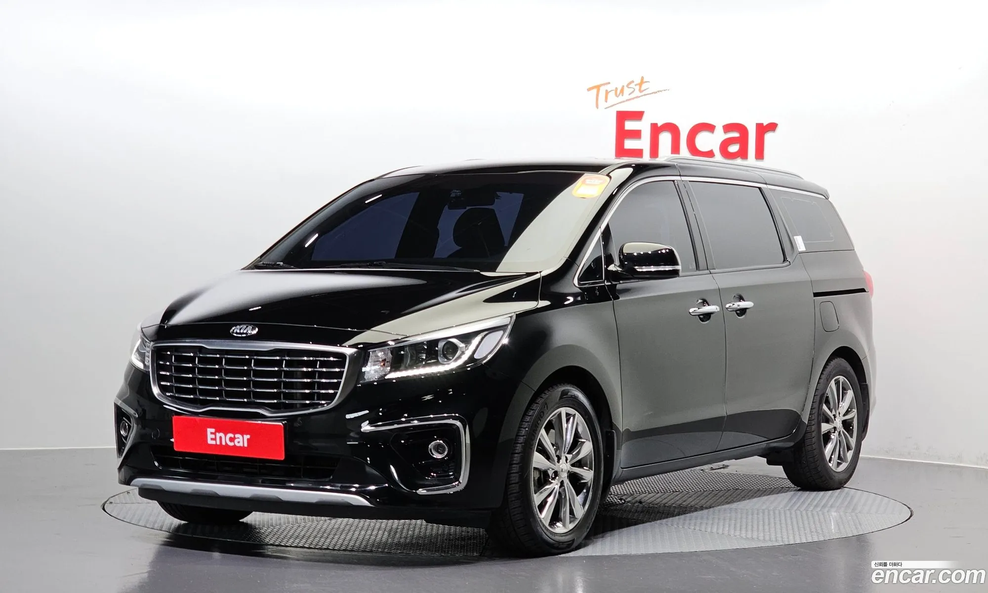 Kia Carnival 9-Seater Prestige 2020 - фотография 11992500